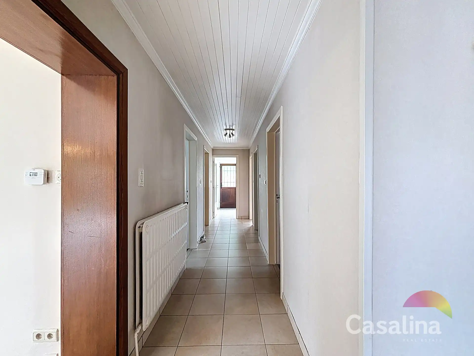 Ruime bungalow van 205 m² in een rustige, groene wijk foto 14