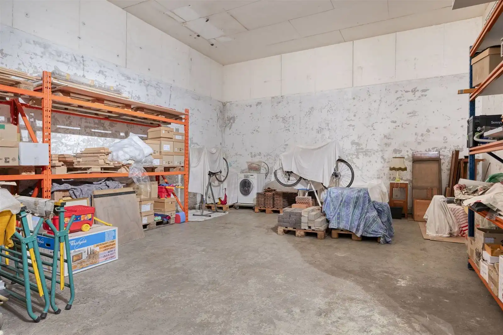 Woning met ruime loods te koop foto 36