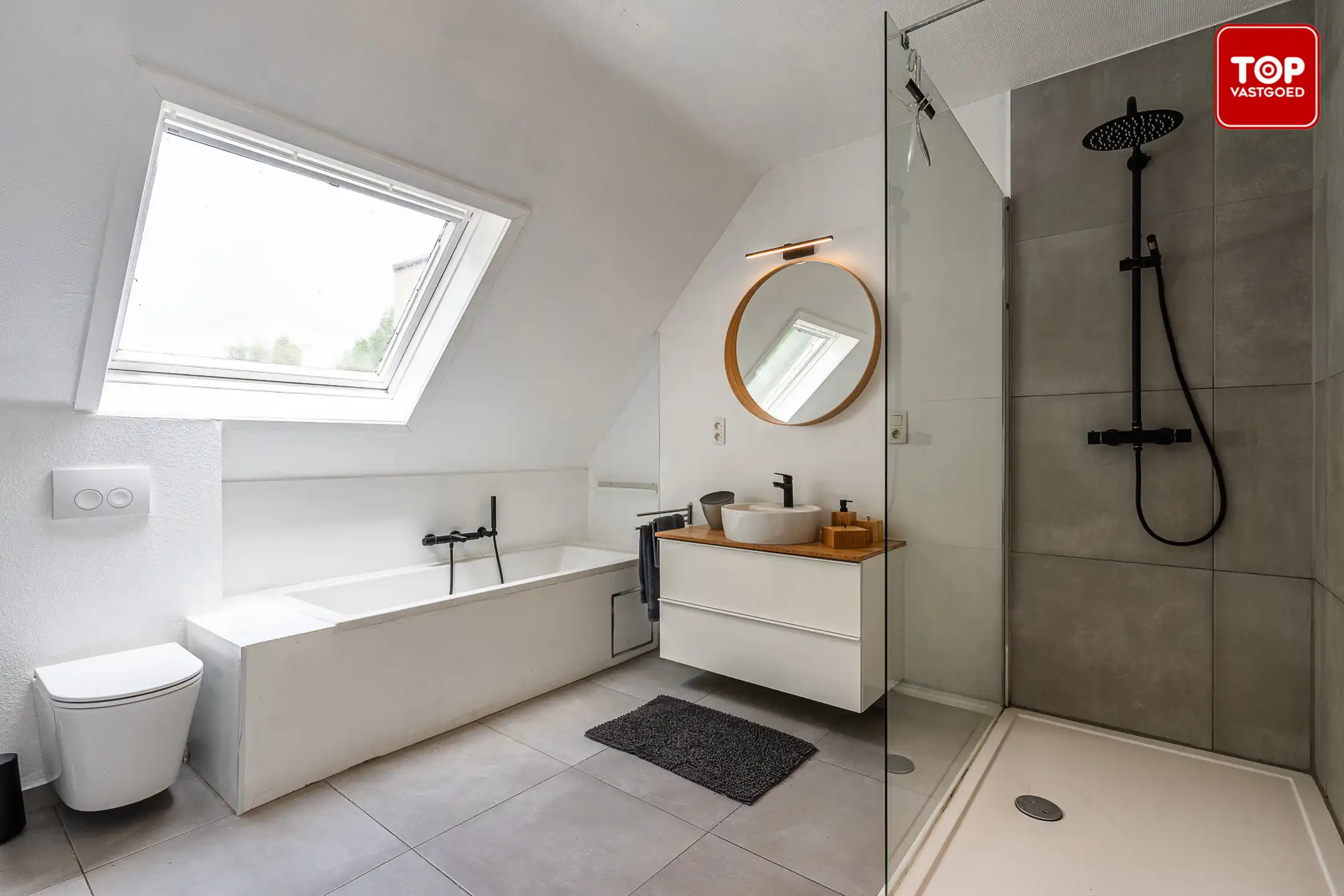 Instapklare woning met 3 slaapkamers, garage en zonnige tuin foto 20