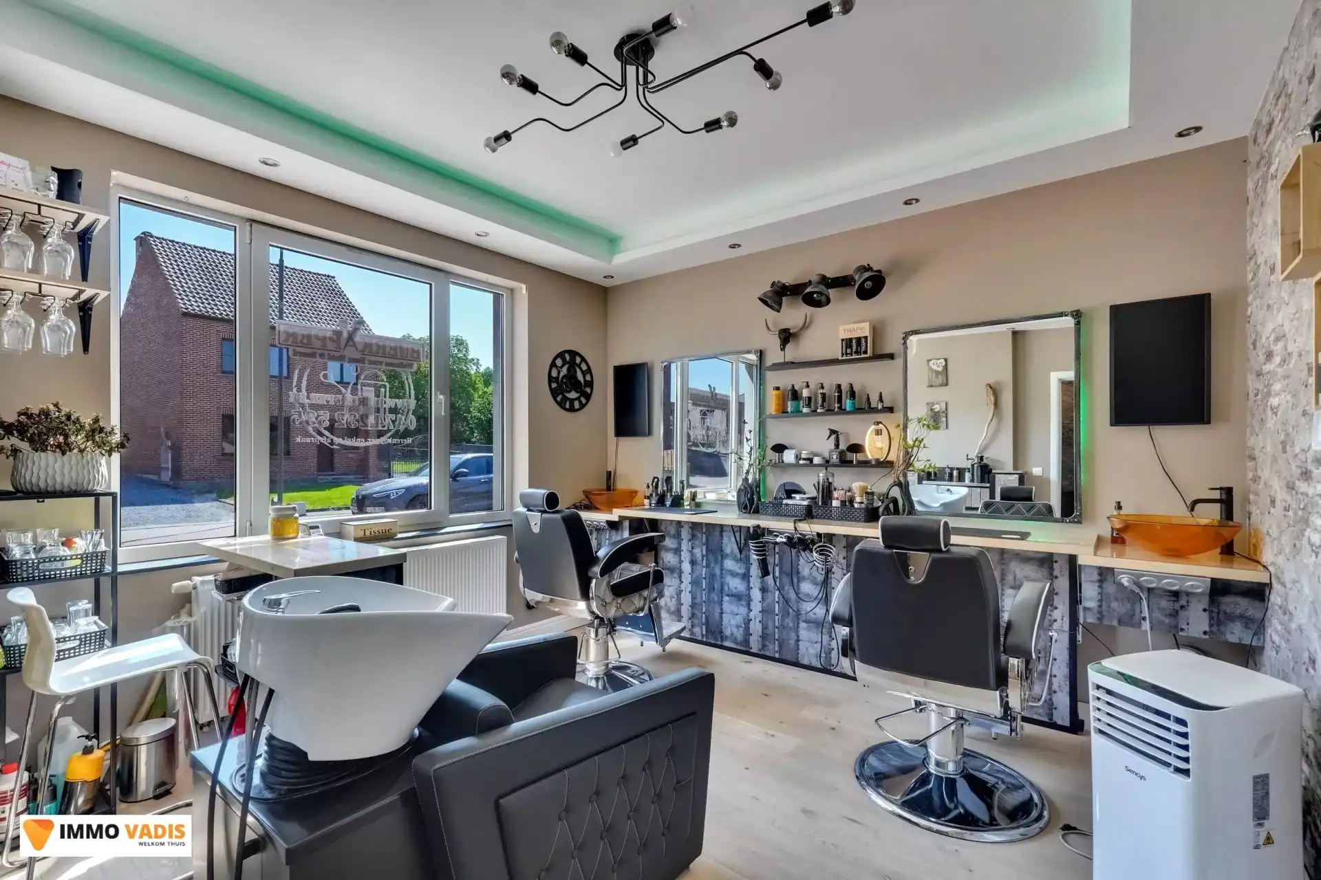 Instapklare, ruime woning met vier slaapkamers foto 10