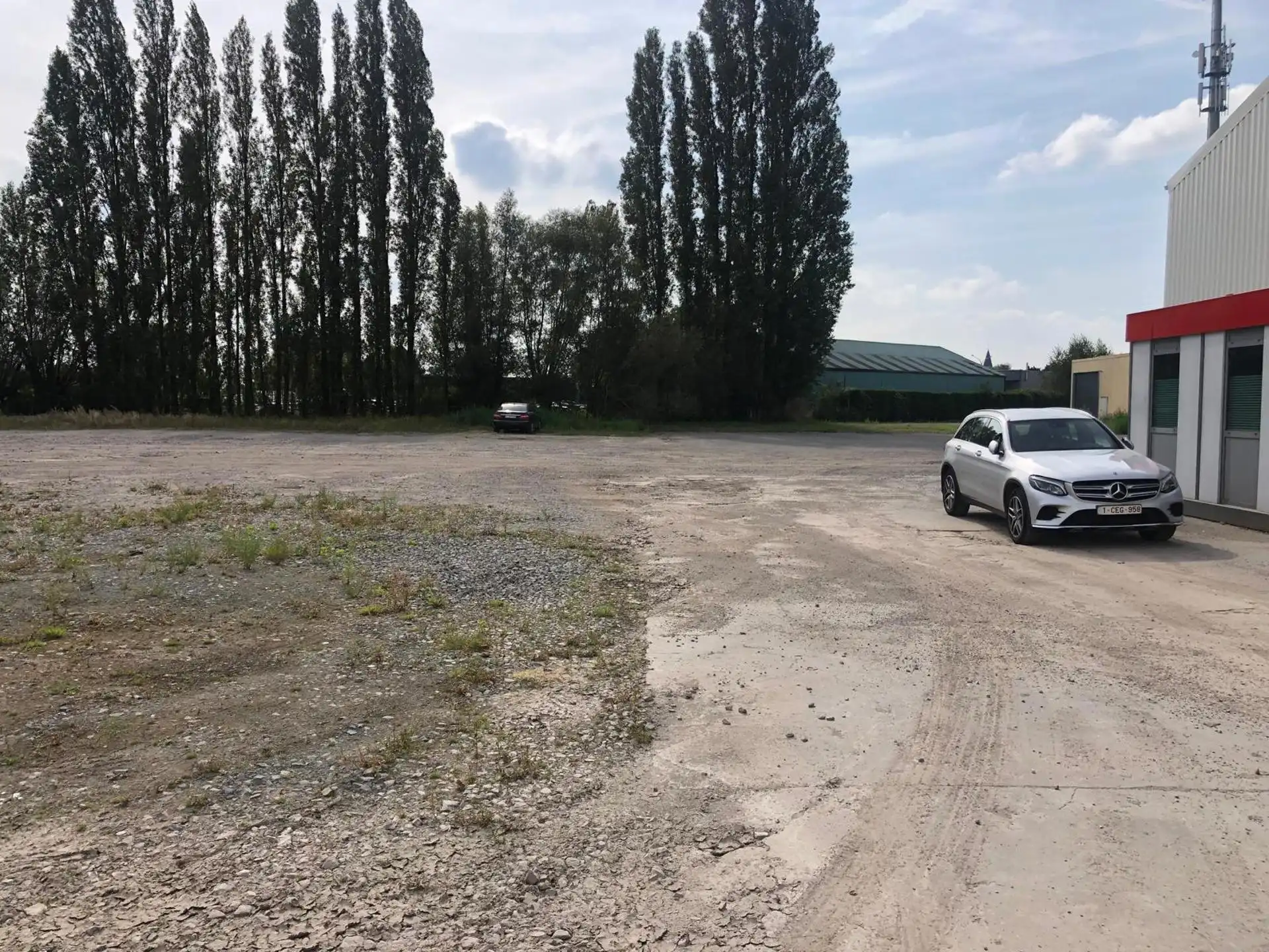 Buitenterrein +/- 8.000m² te huur foto 4