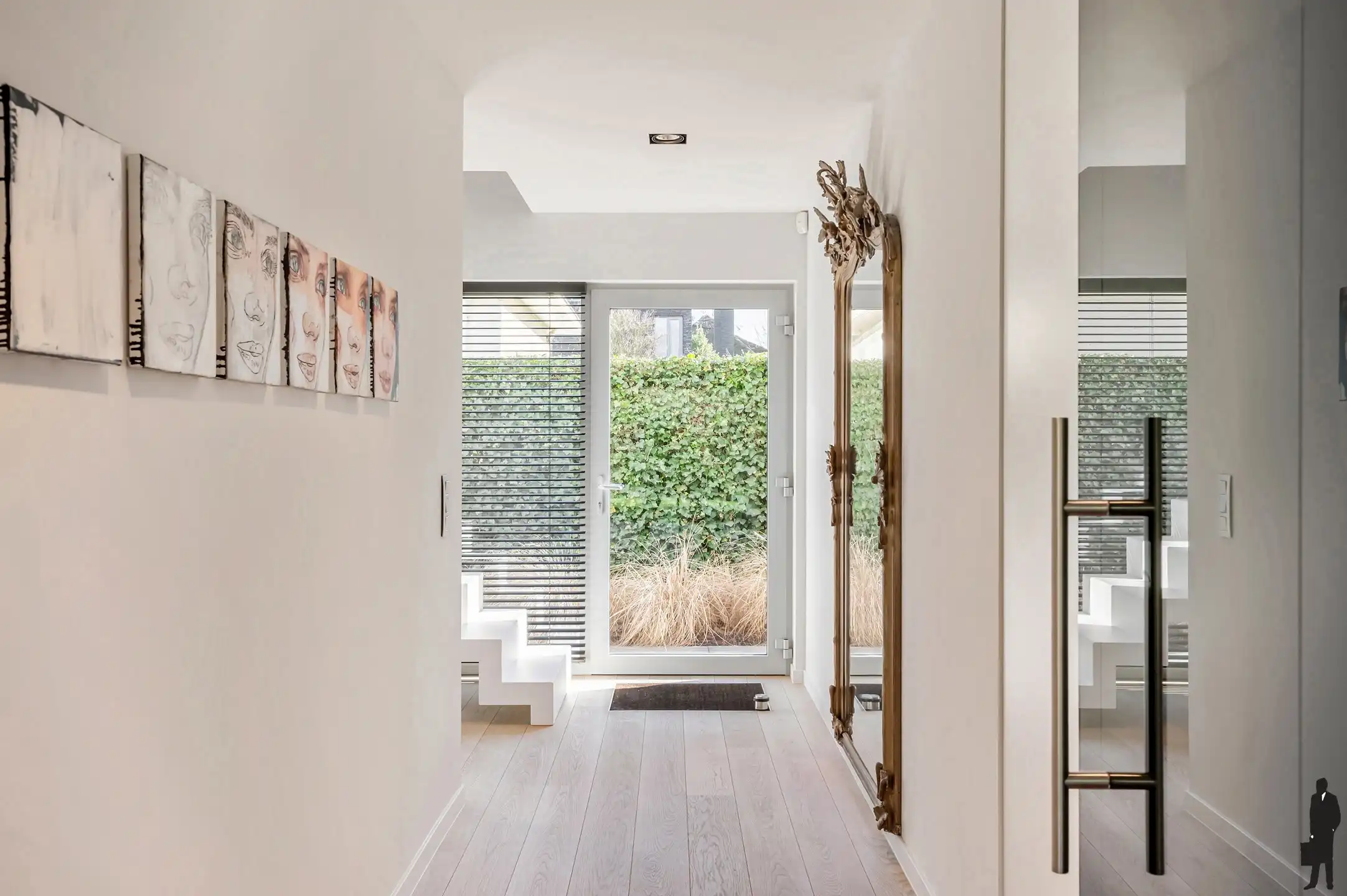 Moderne, vrijstaande villa op ca.1.380 m² met zwembad op toplocatie te Vriesdonk! foto 2