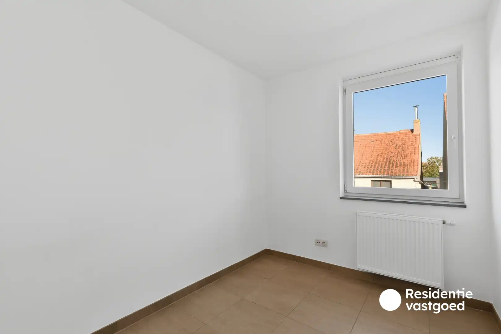 Recente woning met 3 slaapkamers en zonnige tuin nabij centrum Oudenburg foto 10