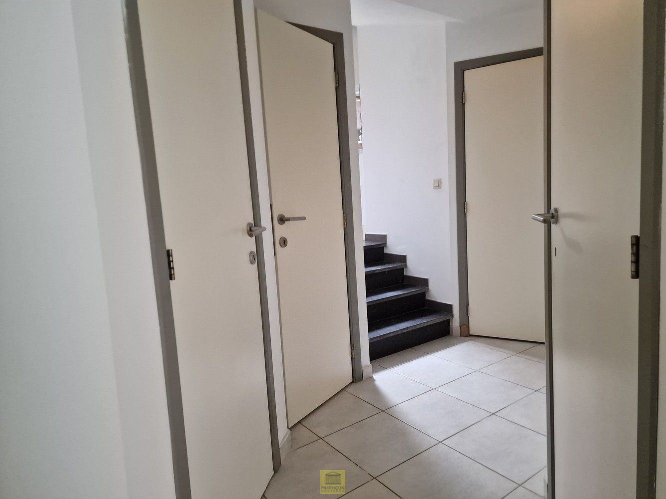 Interessant opbrengsteigendom met 3 appartementen in het hart van Vlezenbeek foto 13