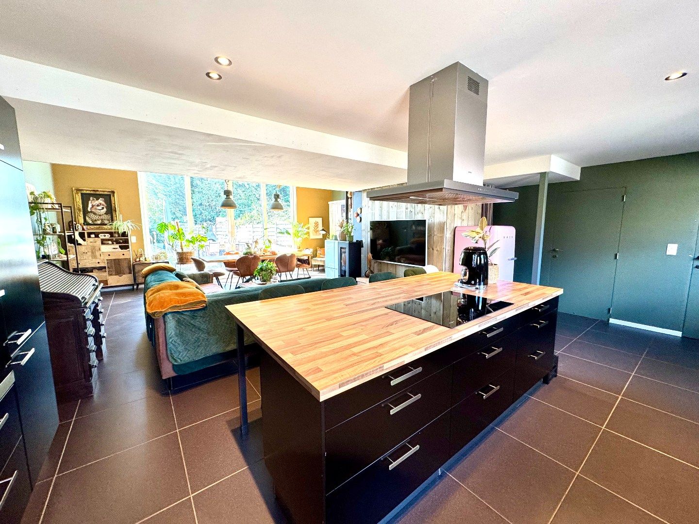 HALFOPEN WONING MET 2 SLPKS (3 MOGELIJK), GARAGE EN TUIN foto 7