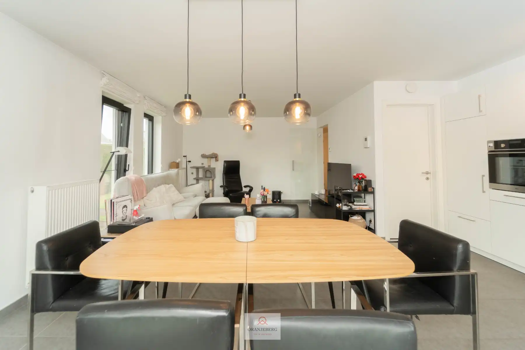 Gelijkvloers 2 slaapkamerappartement met ruime tuin foto 8