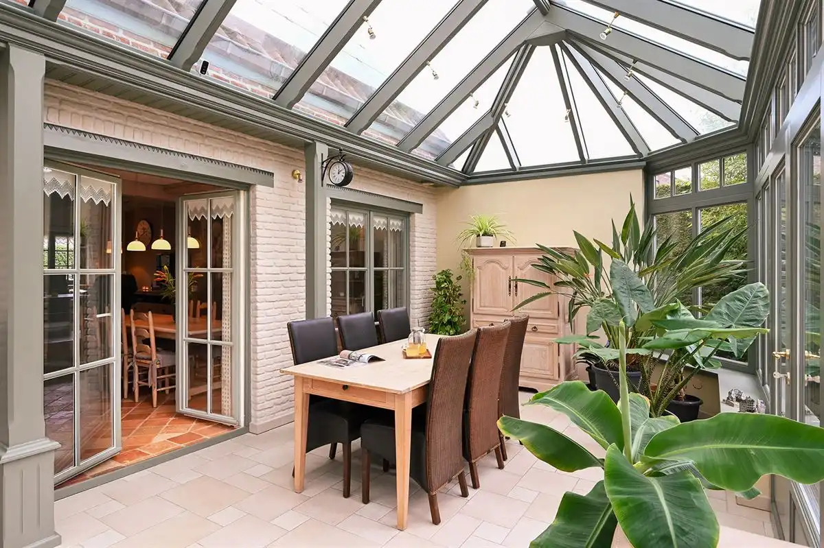 Instapklare villa met zwemvijver foto 36