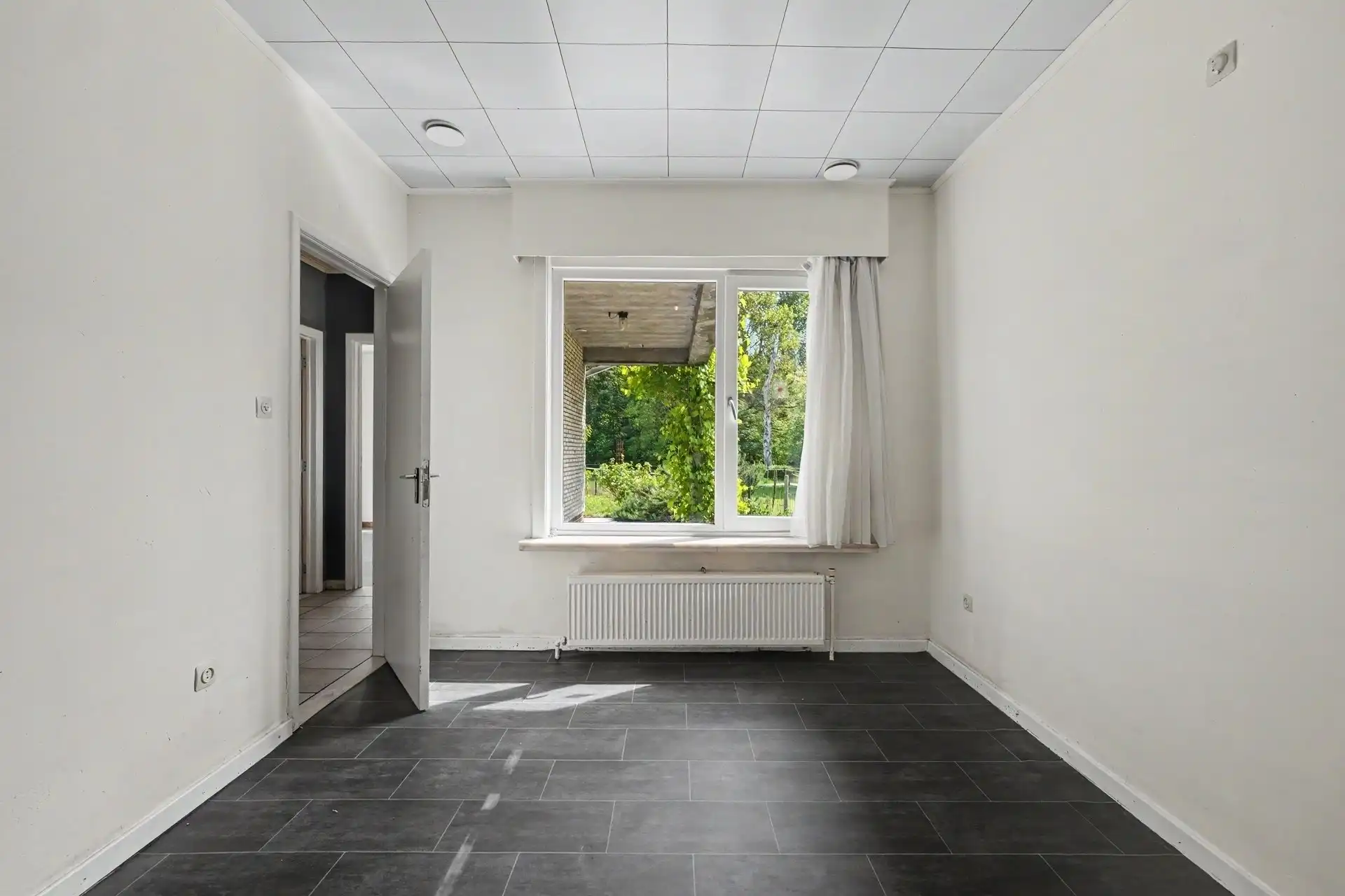 Uitstekend gelegen open bebouwing type bungalow met prachtig uitzicht foto 13