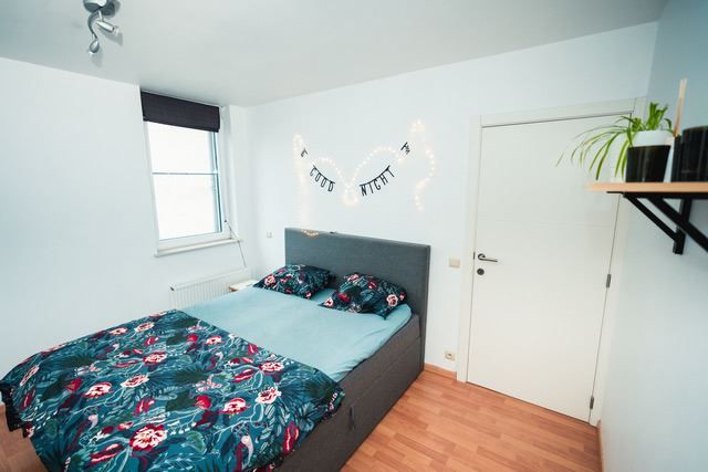 Super gezellig 1 slaapkamer appartement (60m²) met terras in hartje Antwerpen te huur! foto 5