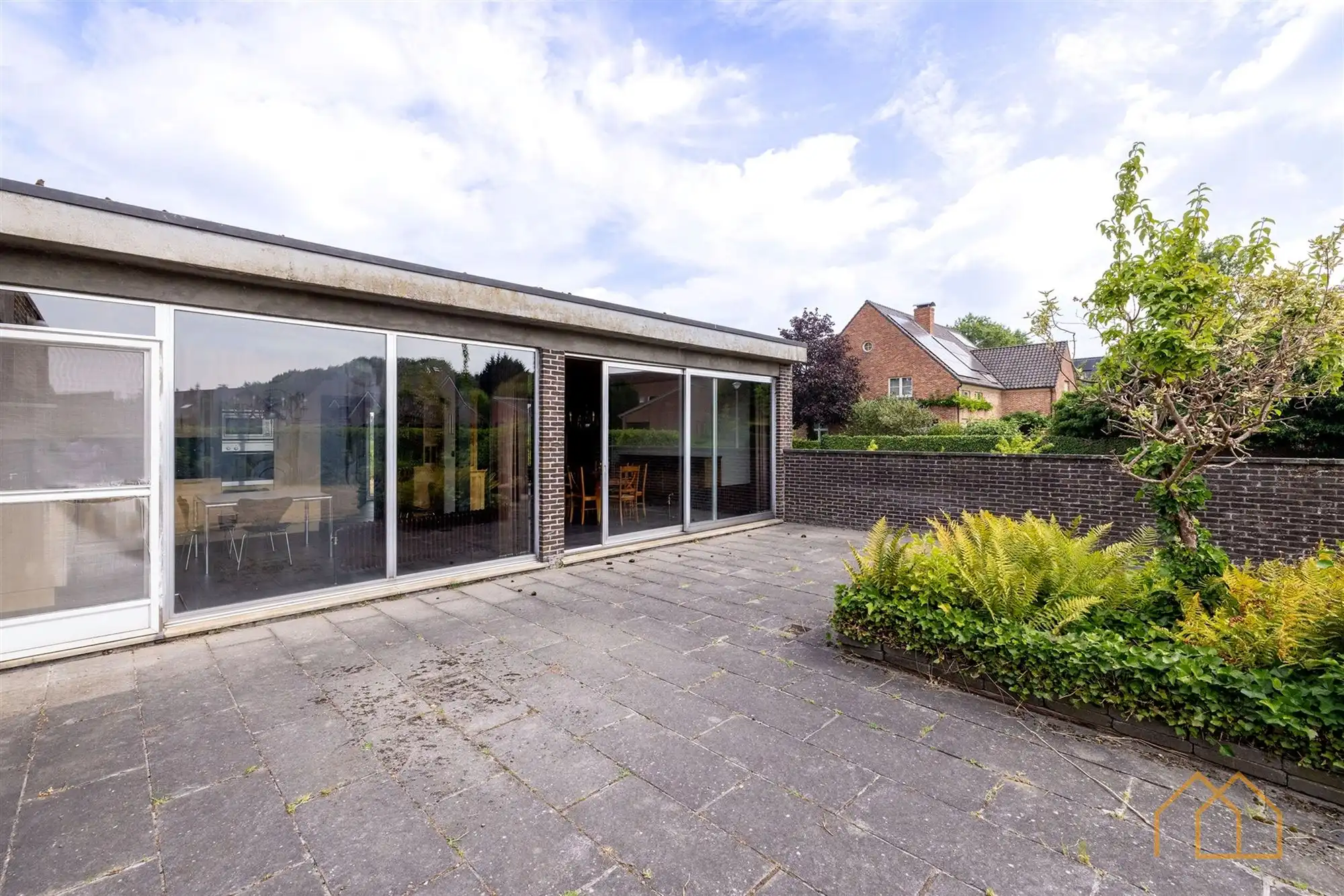 Laagbouw op 15are in groene omgeving foto 3