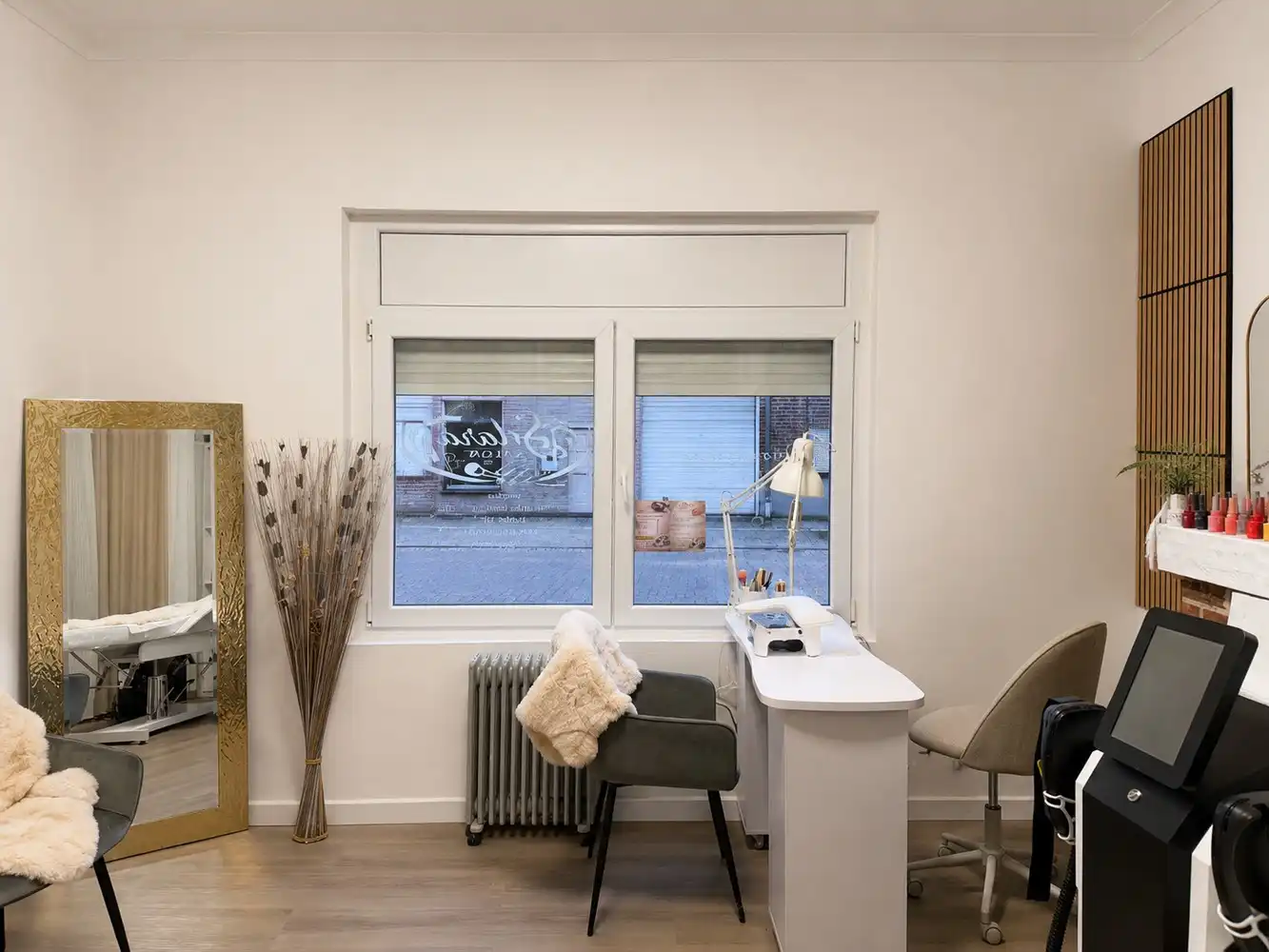 Gerenoveerde woning met 4 slaapkamers en praktijkruimte foto 24
