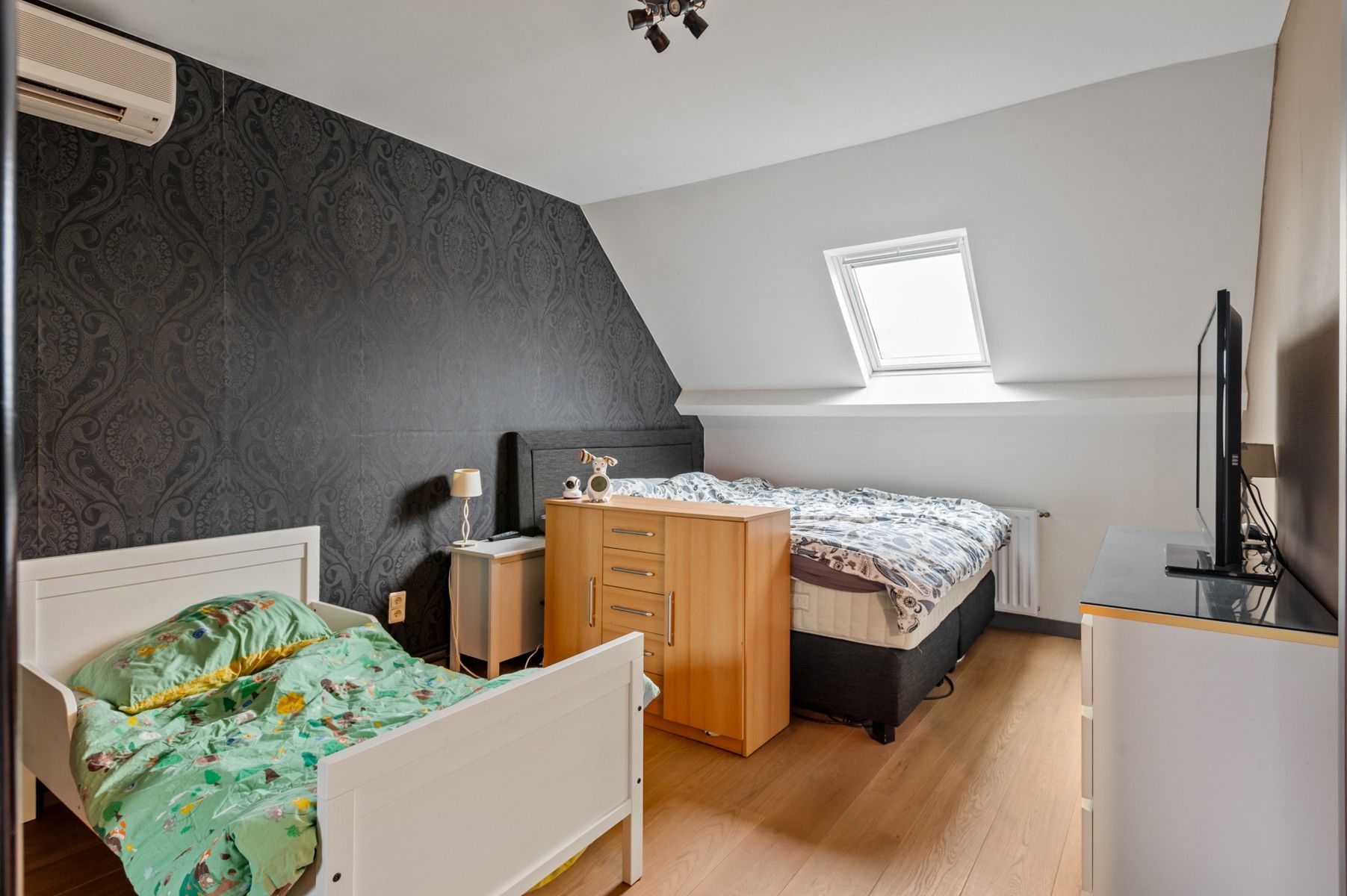 Ruim duplex-appartement met groot terras en staanplaats foto 6
