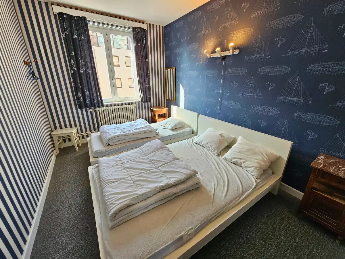 APPARTEMENT MET BREED FRONTAAL ZEEZICHT TE KOOP TE DE PANNE foto 7