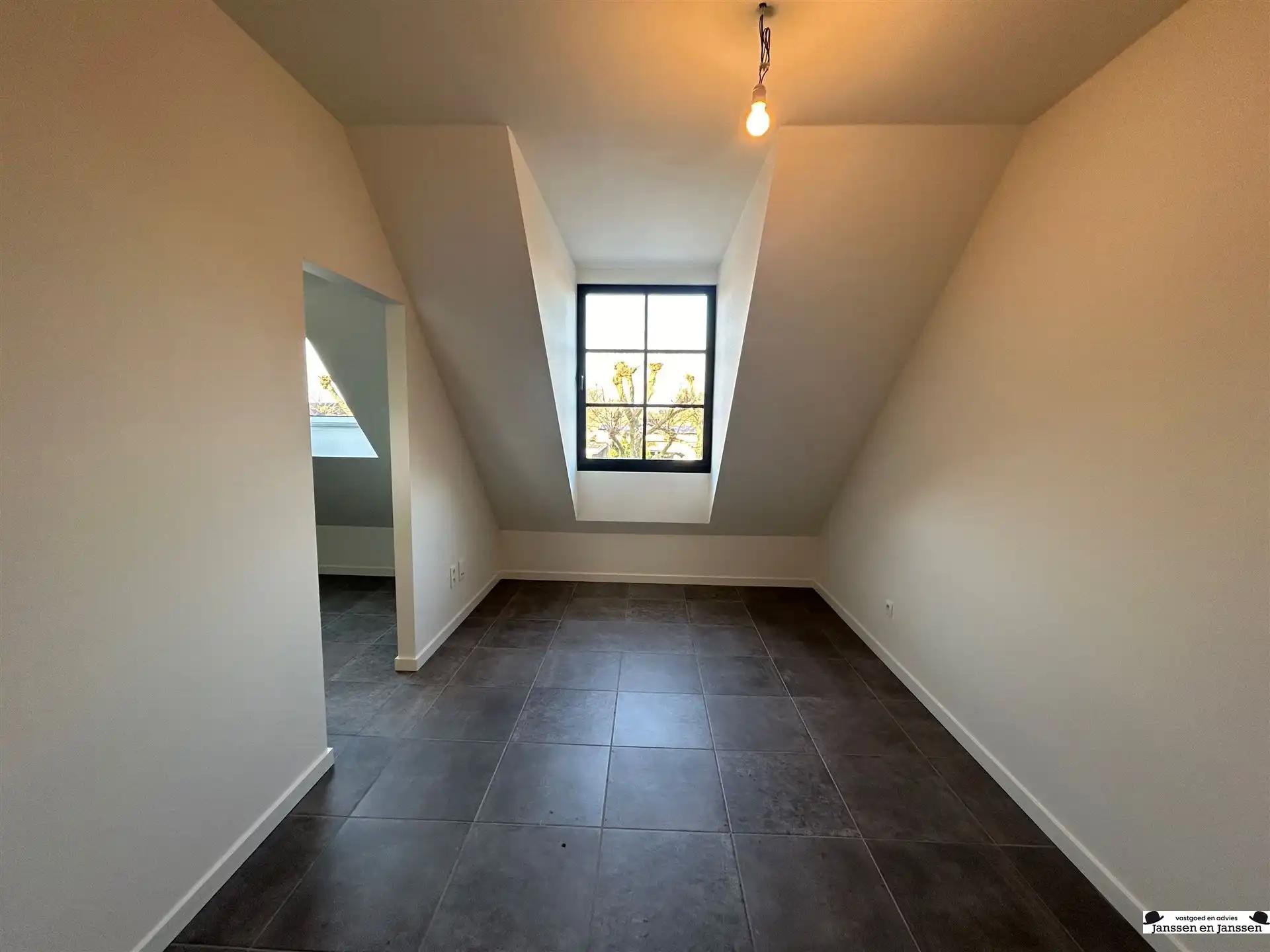 Gezellig appartement met 1 slaapkamer, autostaanplaats en berging foto 12