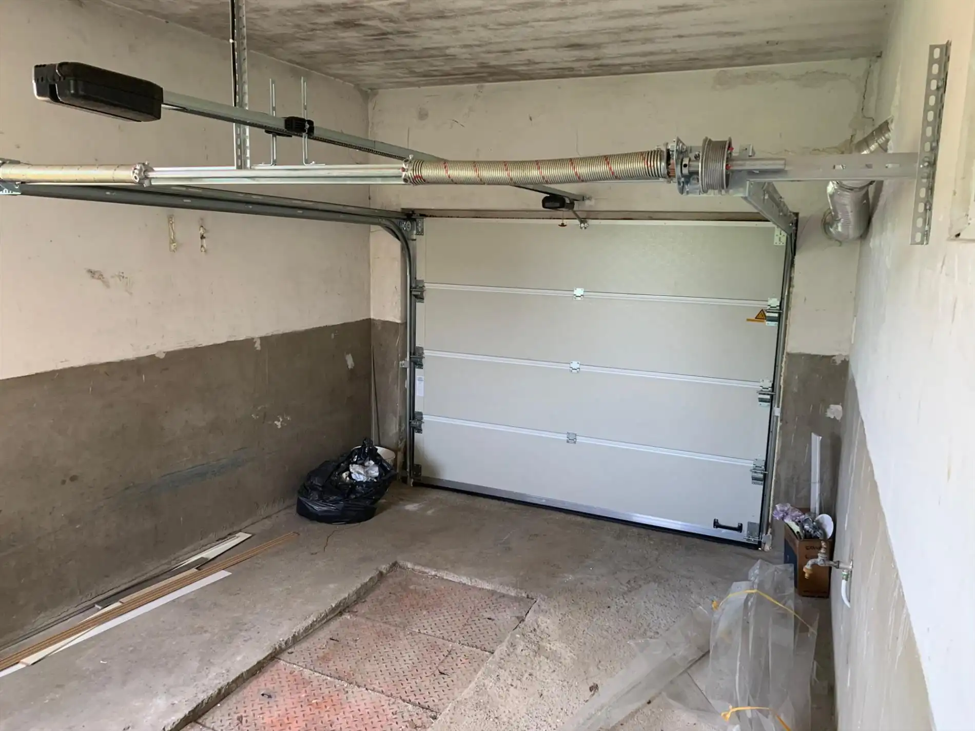 GEZINSWONING met 3 slaapkamers, garage en tuin te huur in LANAKEN !  foto 12