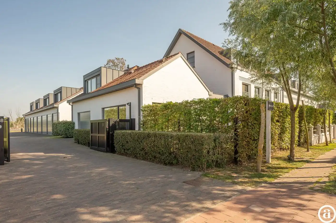 Prachtige, lichtrijke woning in hartje Zoute.  foto 2