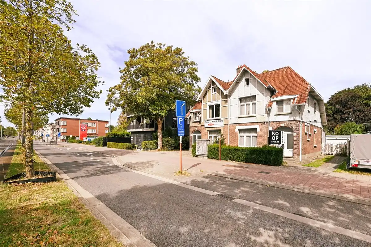 Ruime karaktervolle HOB met tuin en optioneel een achterliggend magazijn van 200m² op toplocatie foto 36