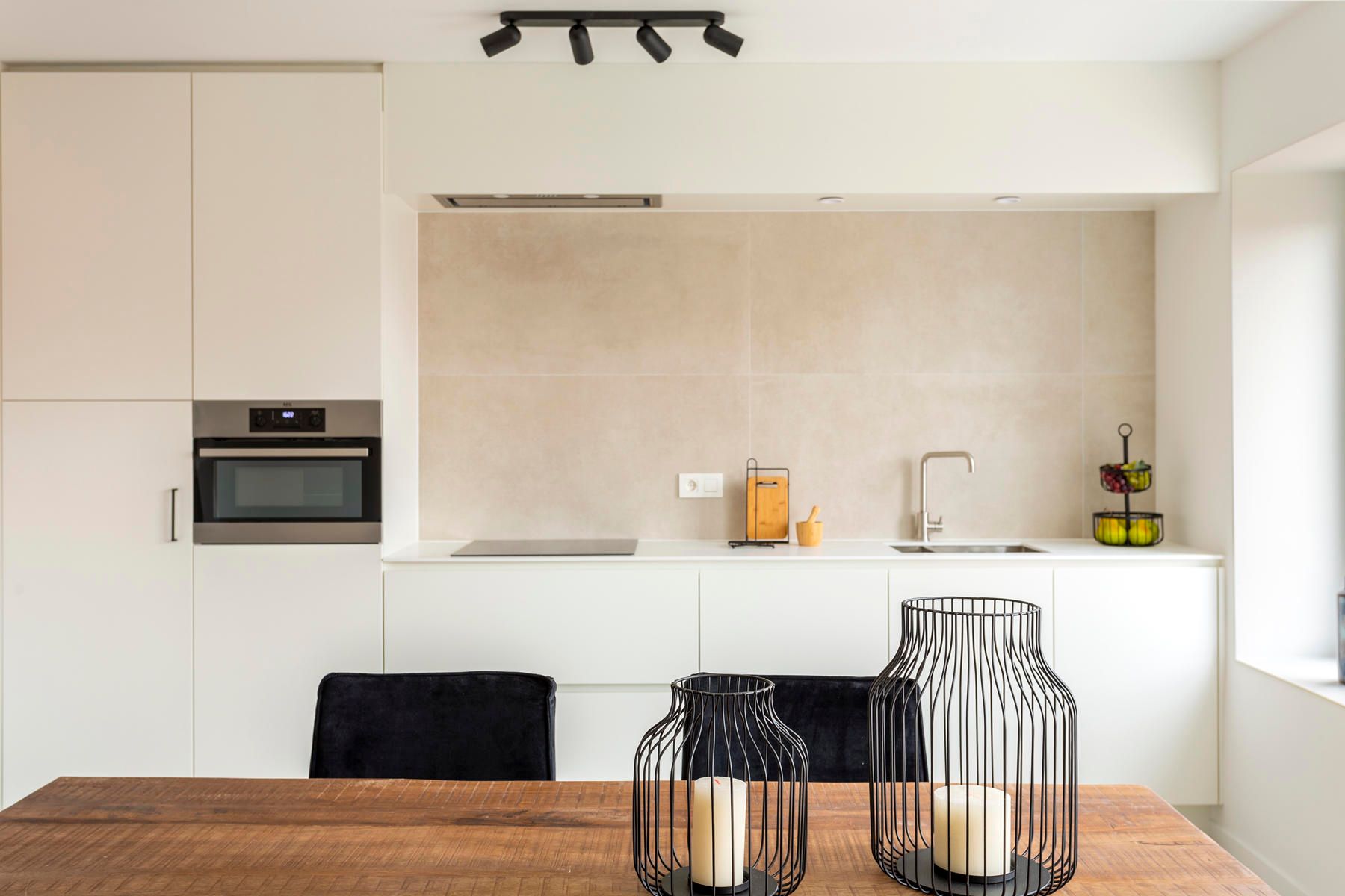 Gerenoveerd 2 slaapkamer appartement in hartje Wommelgem foto 2
