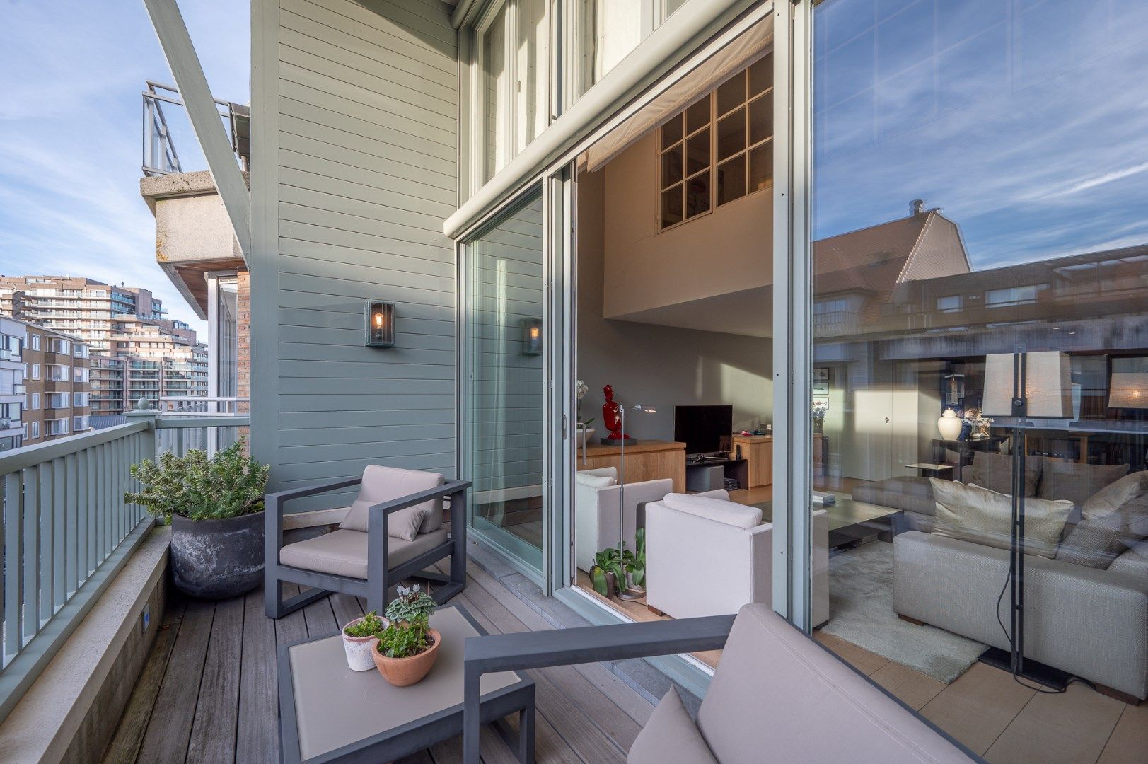 Luxueus Mezzanine-Appartement in Centrum Knokke – 206 m² - Pure Klasse op Toplocatie foto {{pictureIndex}}