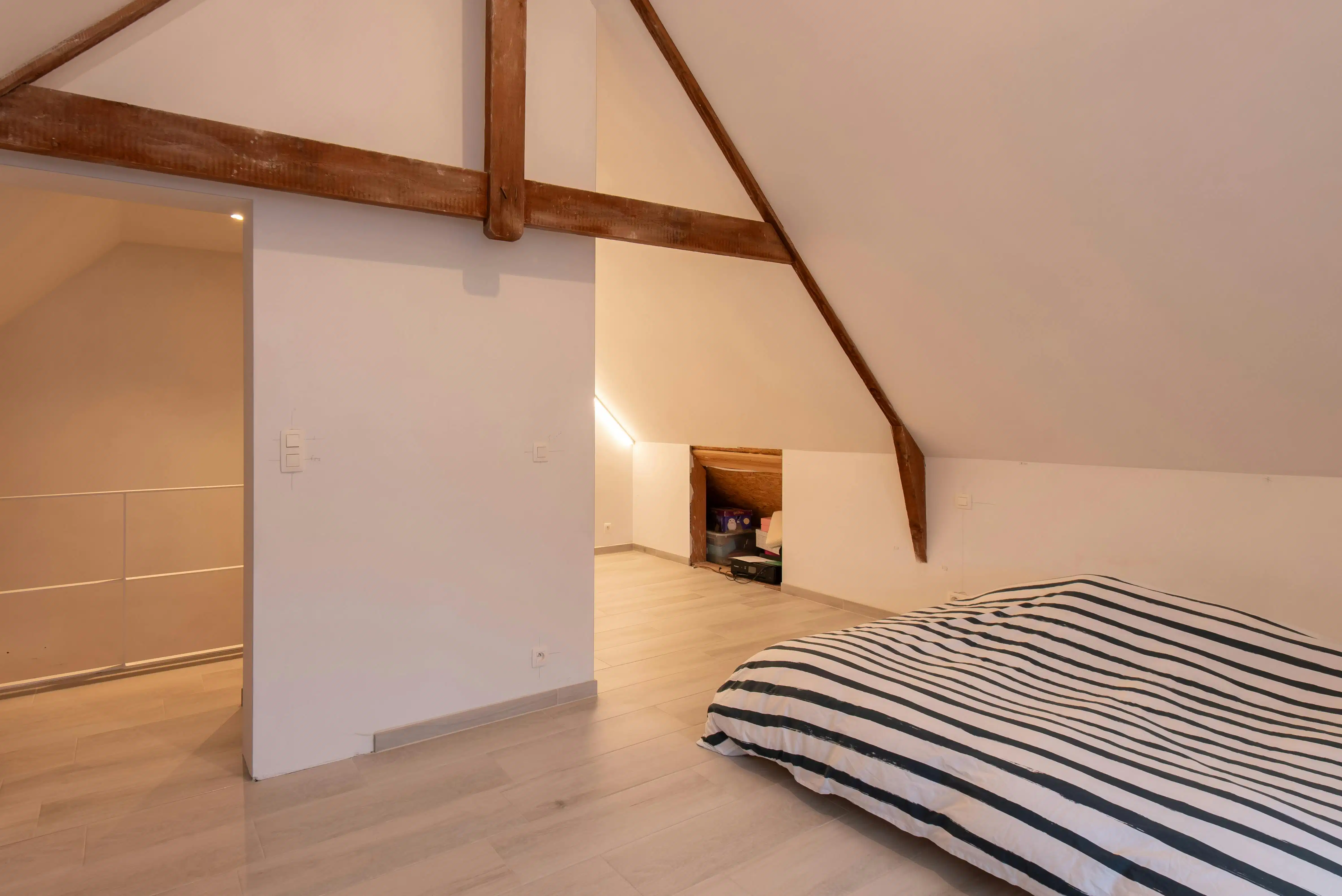 Halfopen bebouwing met 4 slaapkamers en tuin te Oostende foto 16