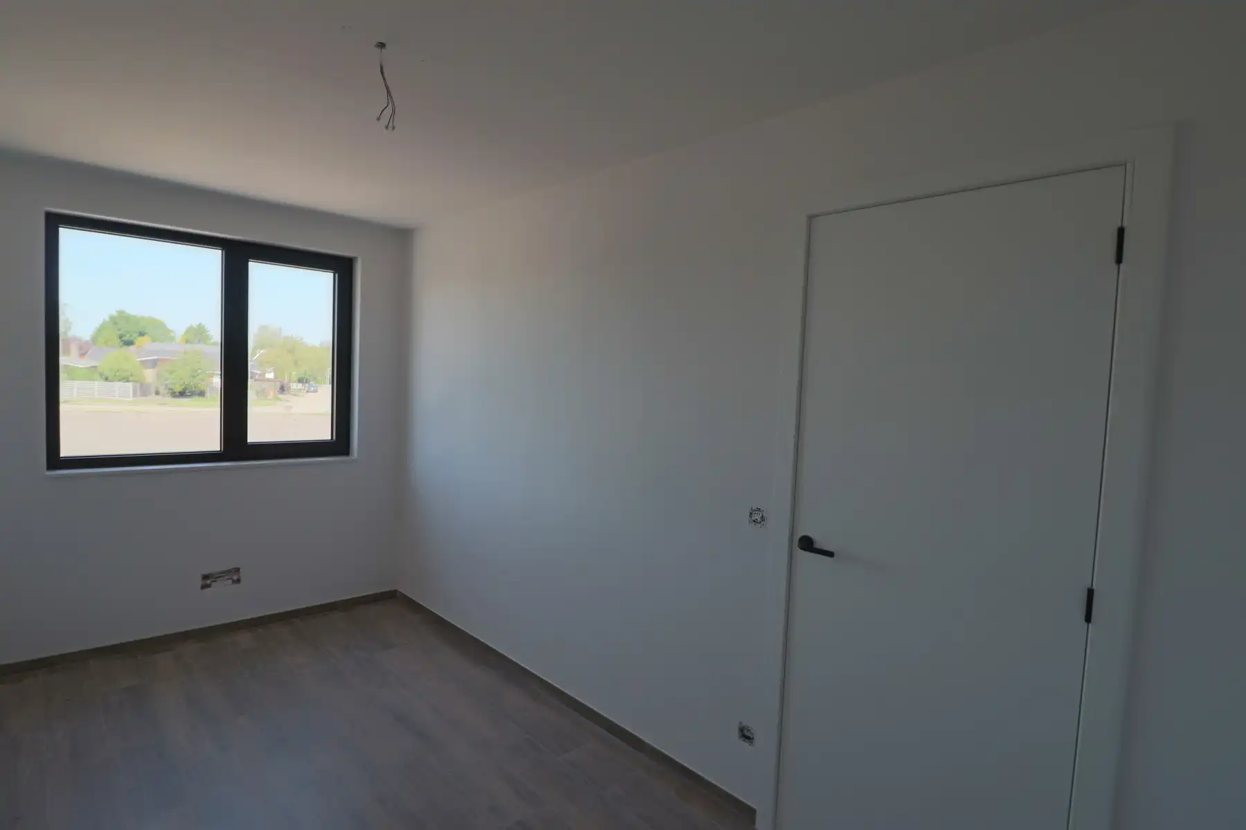Energiezuinige nieuwbouwwoning met 4 slaapkamers, tuin en carport. foto 16