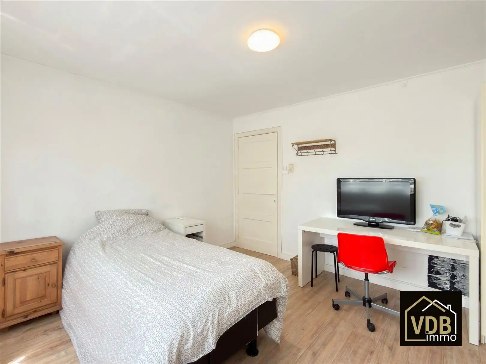 Half open  bebouwing met 3 slaapkamers foto 27