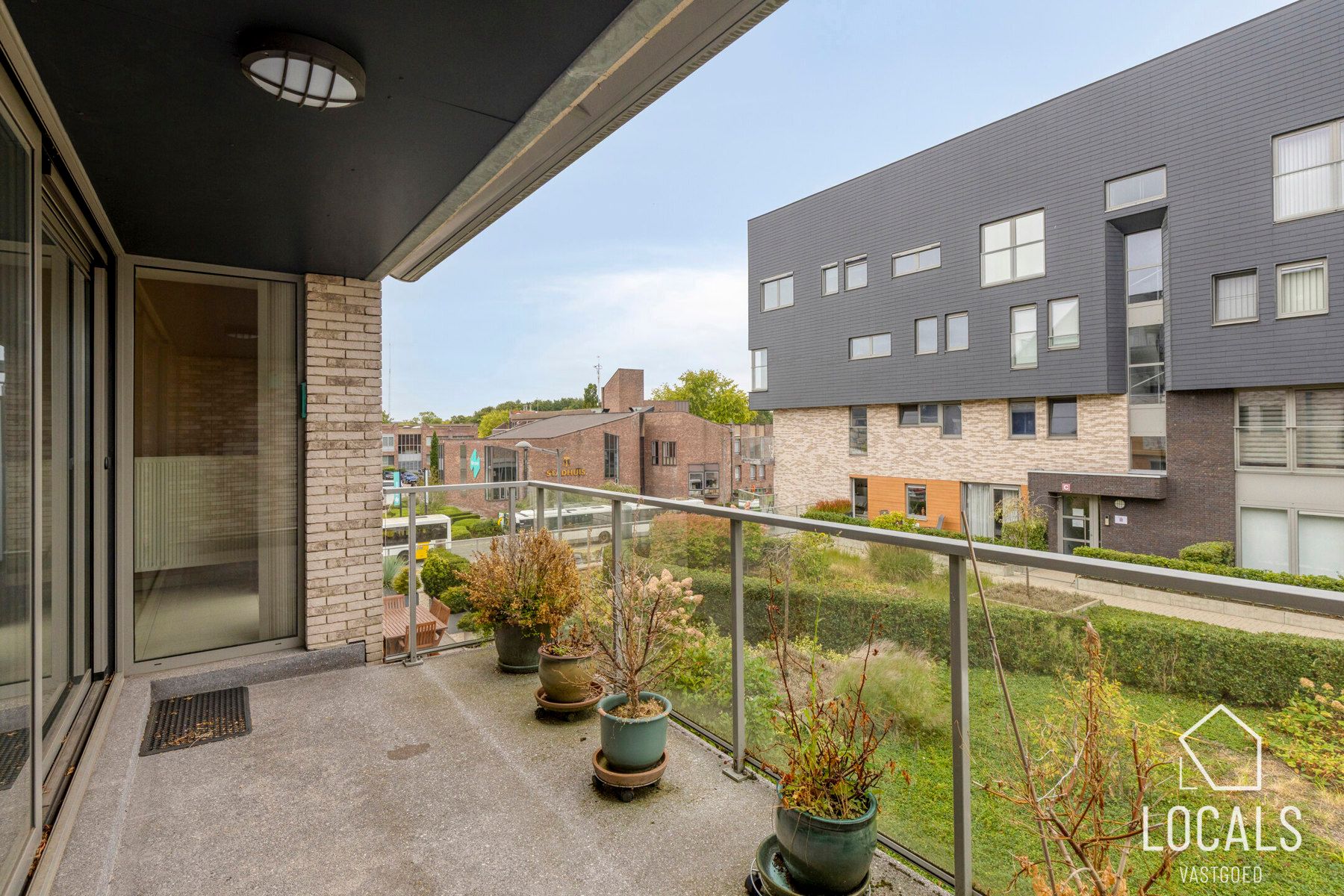 Ruim 2-slpk appartement met terras in centrum Ninove foto 13