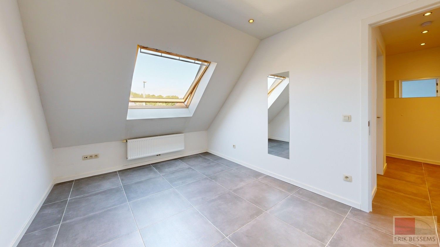 Ruim duplex appartement (gelegen op 1ste en 2de verdieping) van circa 81 m² te huur met 2 slaapkamers. foto 10