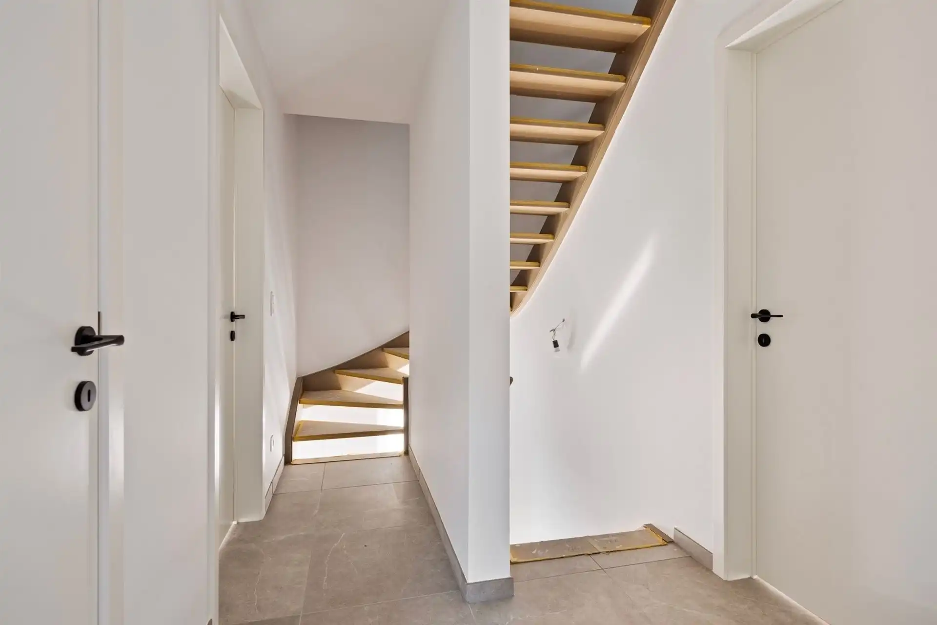 Nieuwbouw woning nabij centrum foto 10