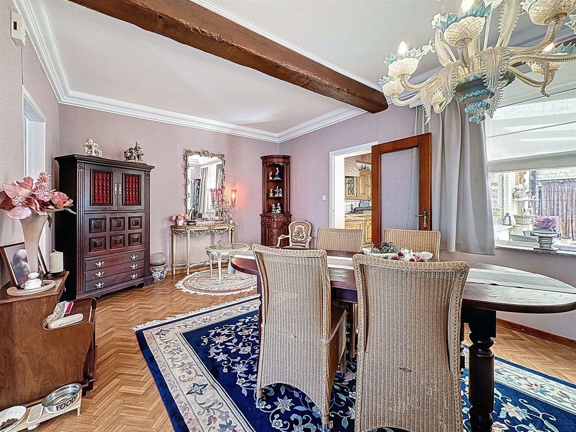 Charmante half open bebouwing met 3 slaapkamers en garage! foto 4