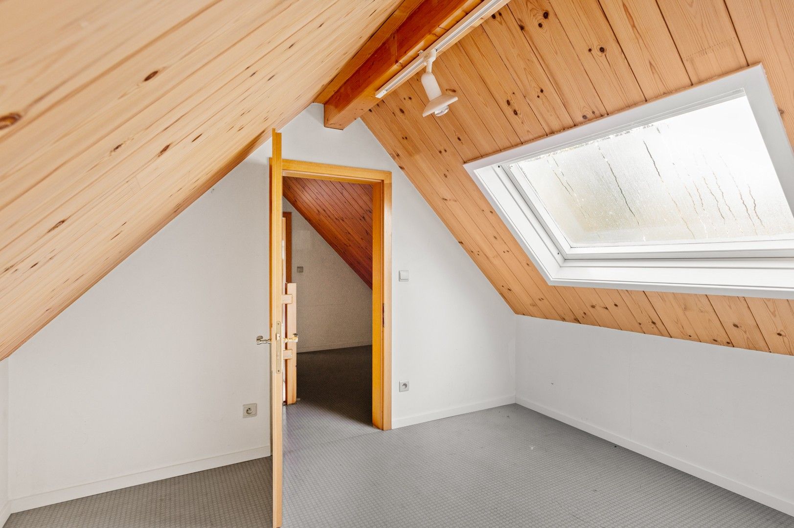 Vrijstaande villa in het groen op een perceel van 3501 m² foto 19