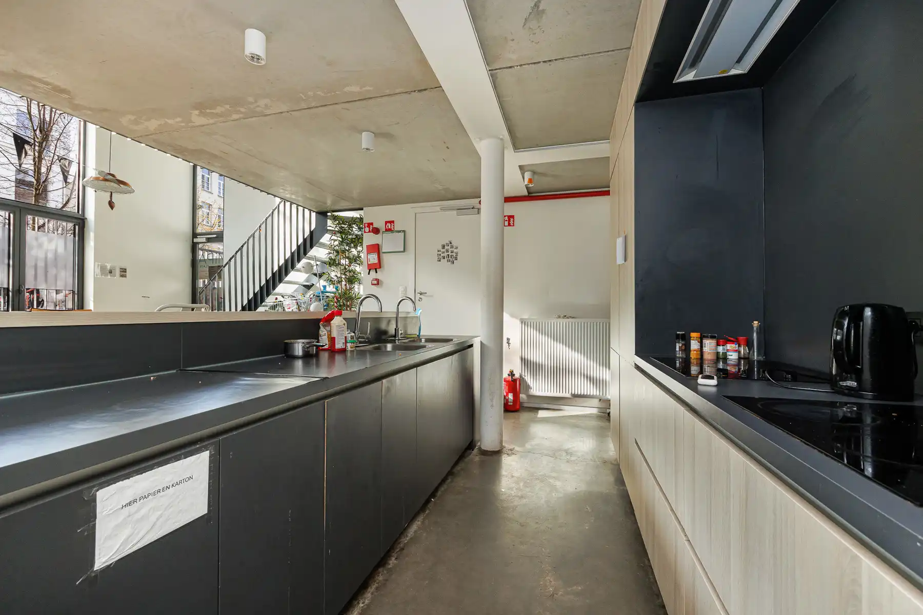 Trendy studentenkamer op toplocatie, een ideale belegging! foto 9