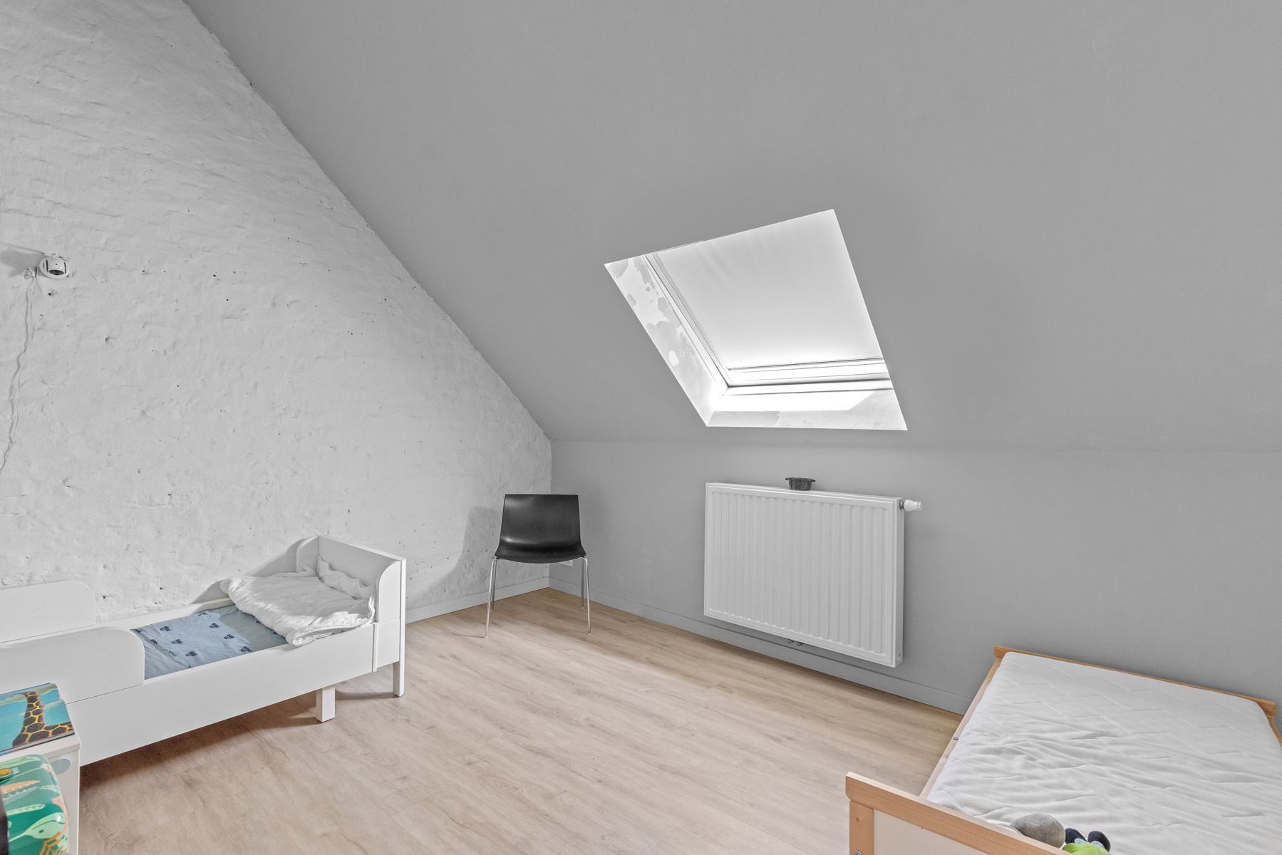 Lichtrijke, modern afgewerkte woning met grote tuin!  foto 18