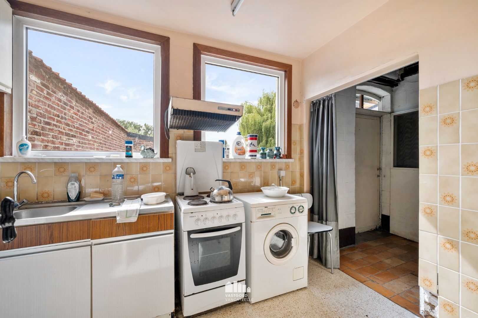Te renoveren karaktervolle woning met garage in de dorpskern op een perceel van 1.180m².   foto 10