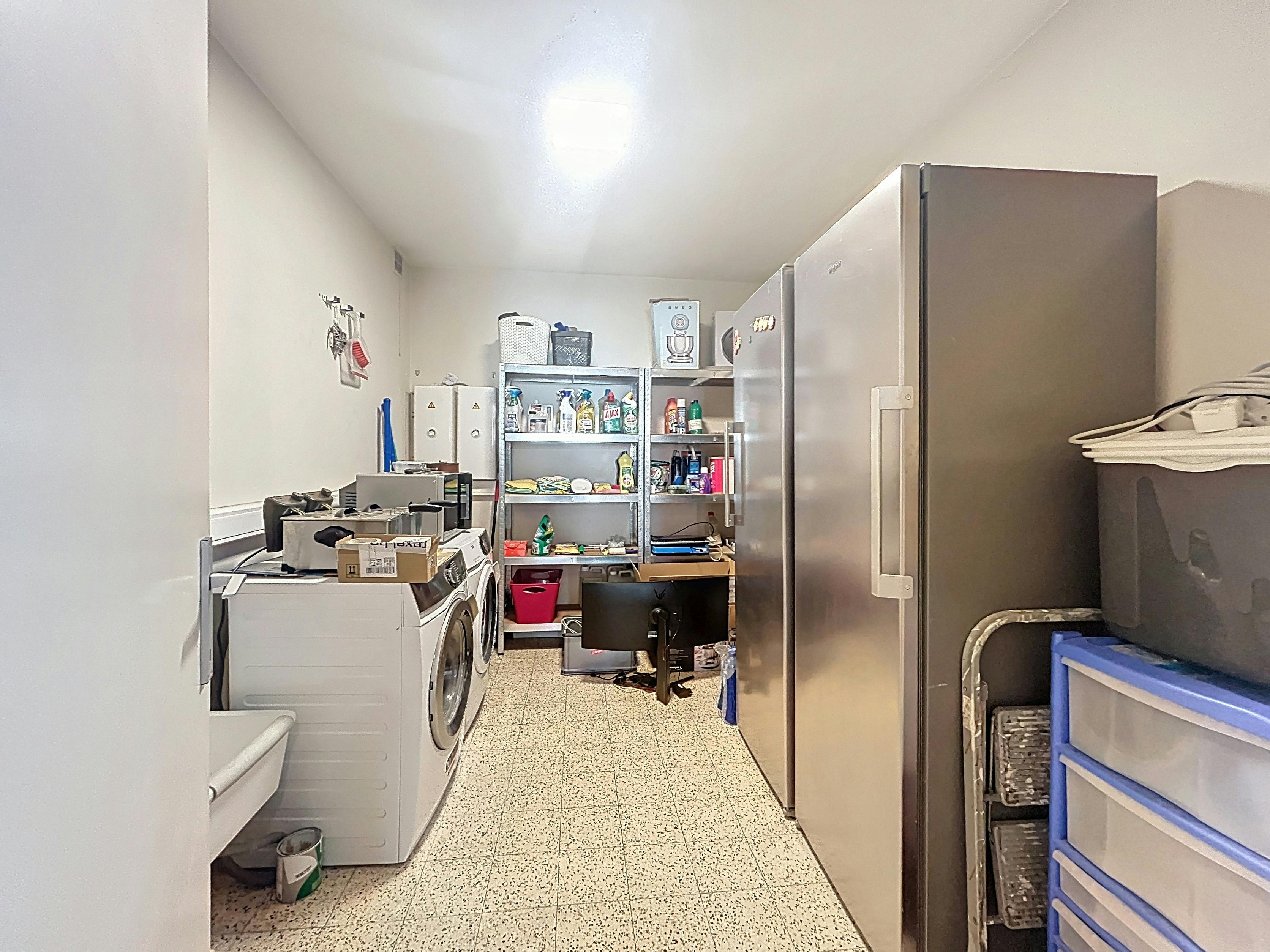 Bijzonder ruim appartement te huur centrum Waregem foto 9
