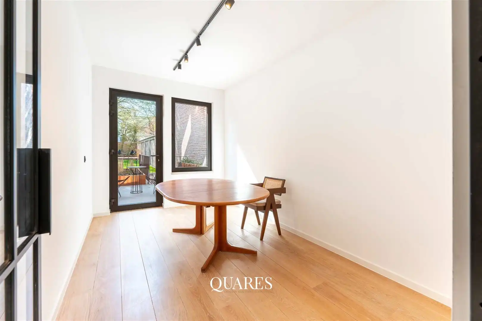 Prachtig gerenoveerde woning met 4 slaapkamers en zuidwest georiënteerde tuin in Pulhofwijk foto 15