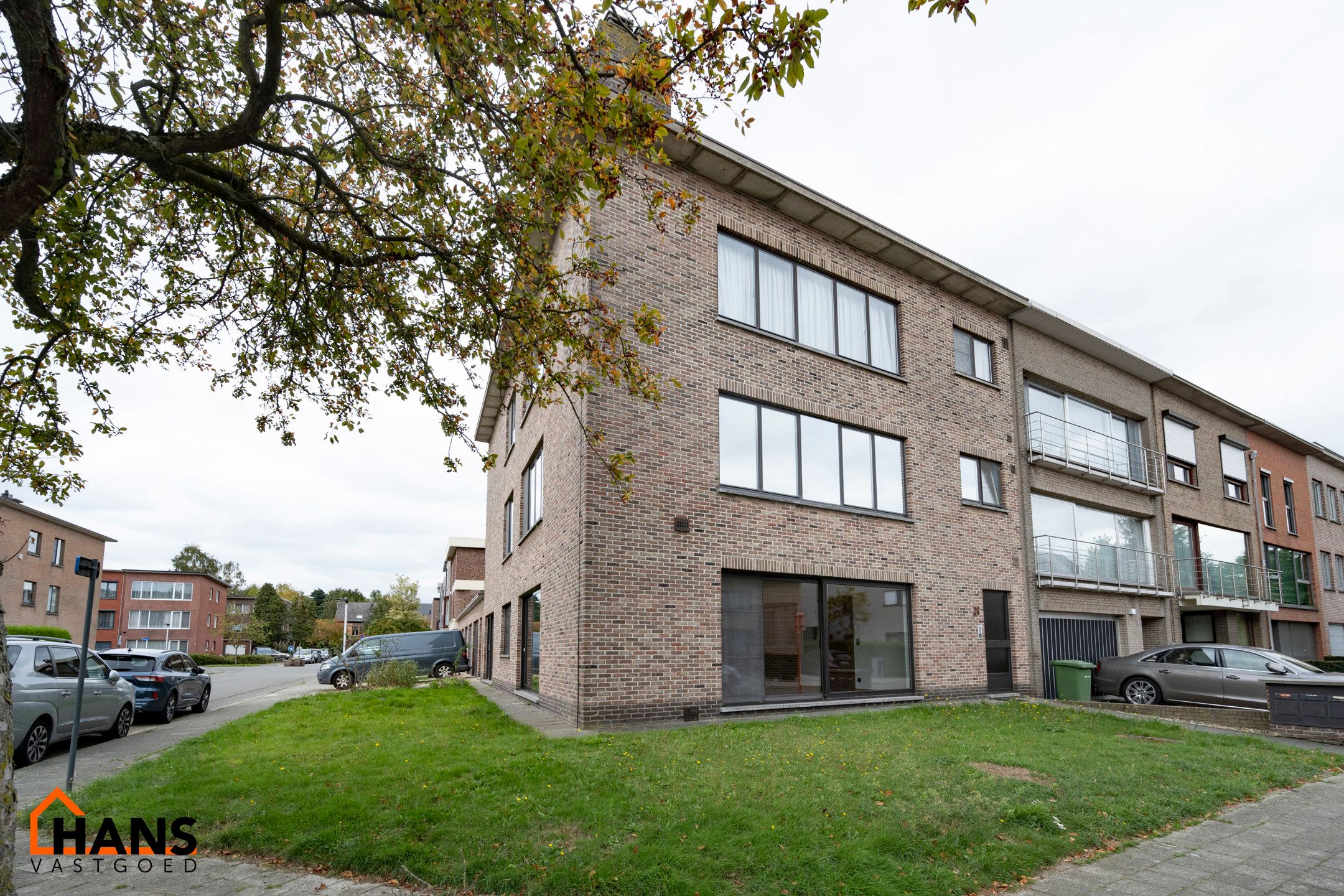 Ruim hoekappartement. foto {{pictureIndex}}