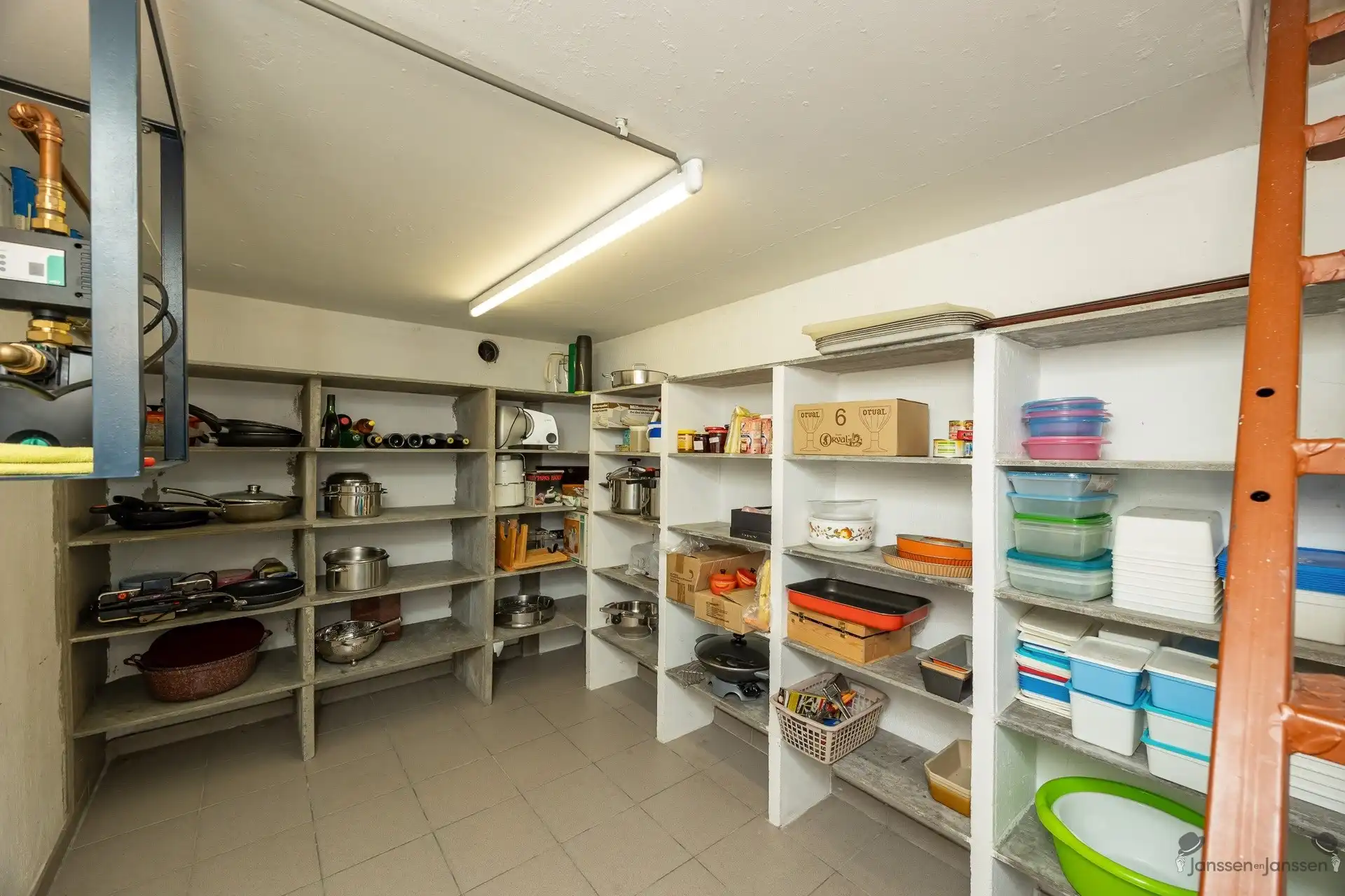 Rustig gelegen bungalow op 1600m² terrein  foto 17
