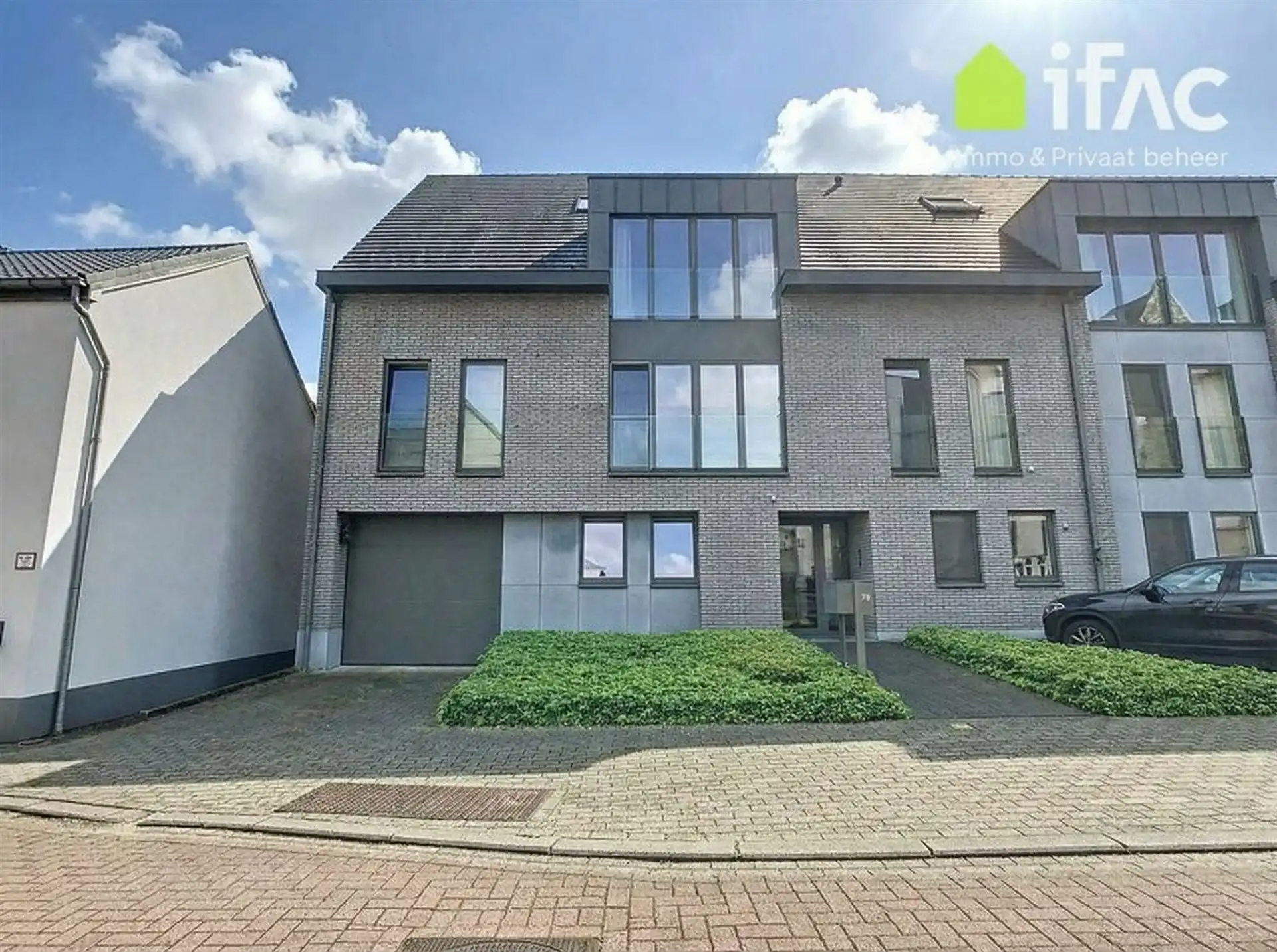 Recent en energiezuinig duplex appartement  foto {{pictureIndex}}