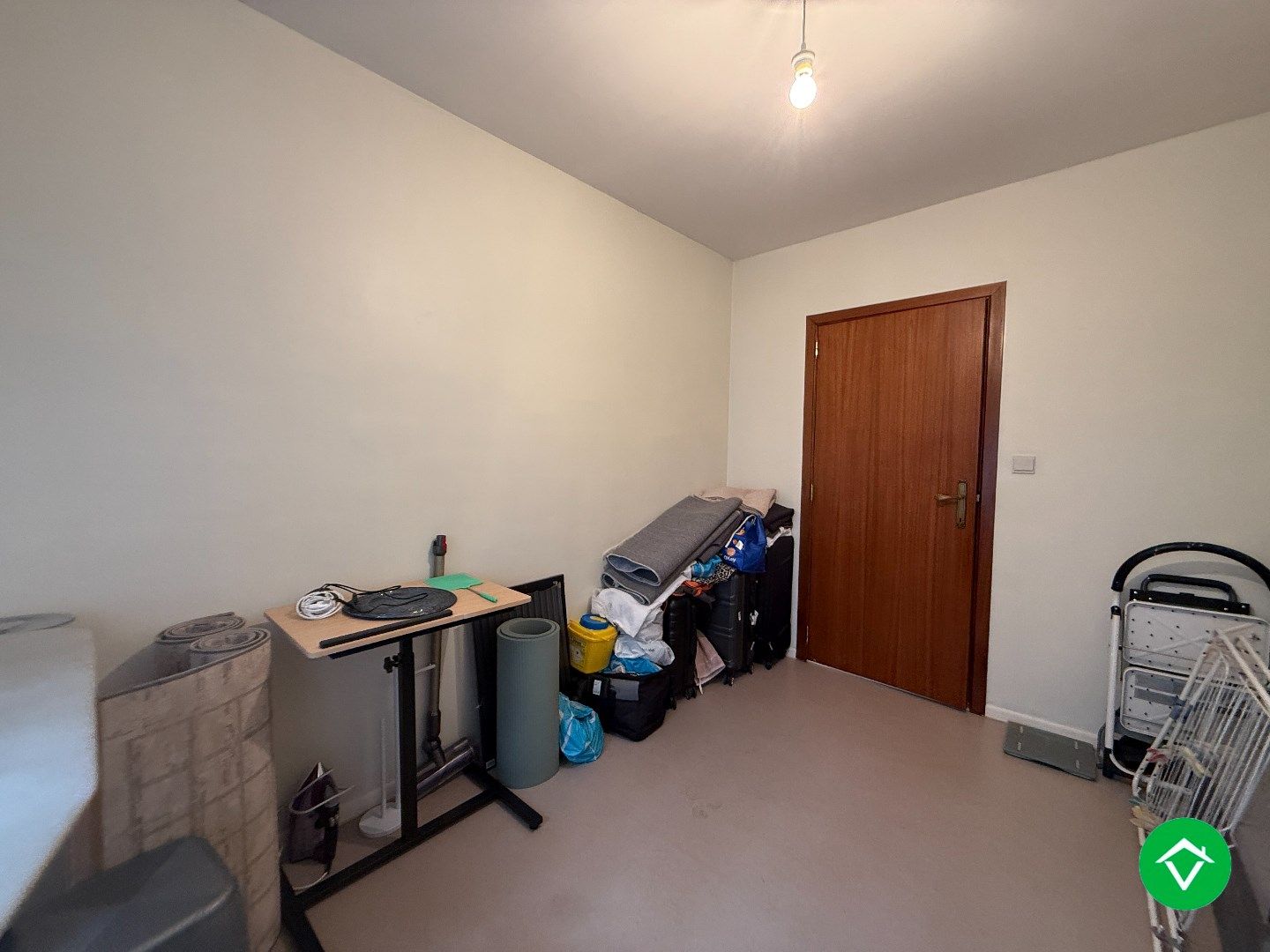 Drie-slaapkamerappartement met terras in rustige residentie centrum Roeselare foto 12