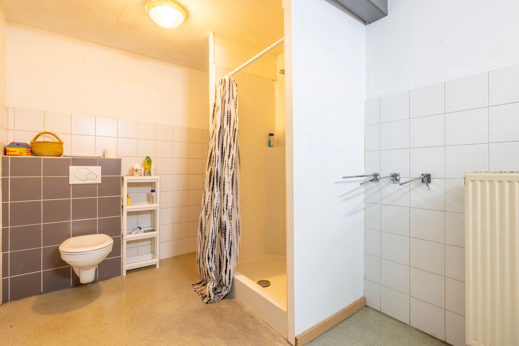 Ruime woning met 4 slpks, hobbyruimte en fietsgarage in Gent foto 6