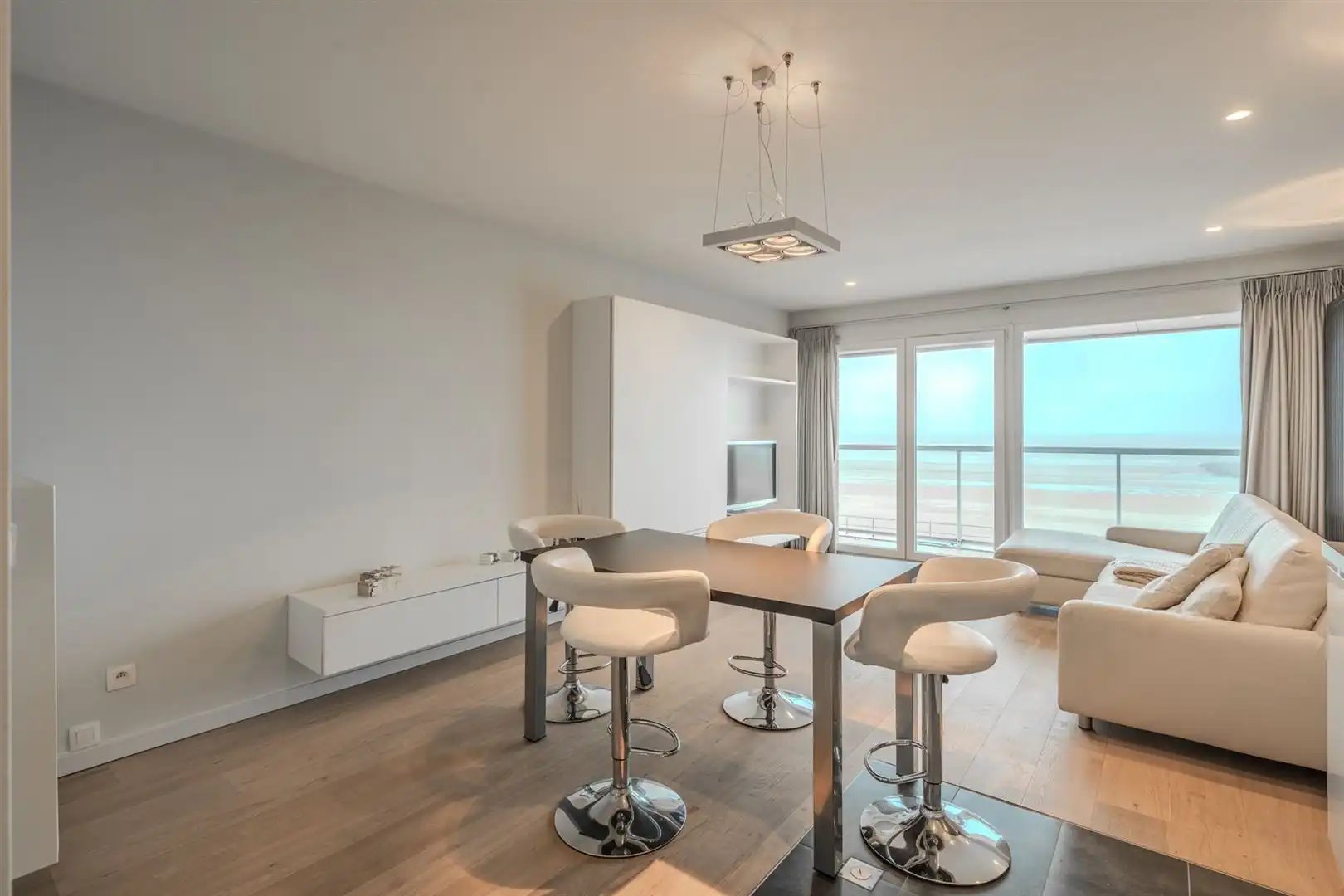 Appartement te koop zeedijk 295/0103 - 8430 MIDDELKERKE