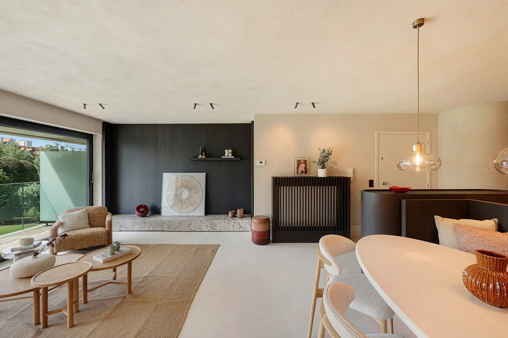 Stijlvol gerenoveerd appartement op toplocatie in het Zoute. foto 8