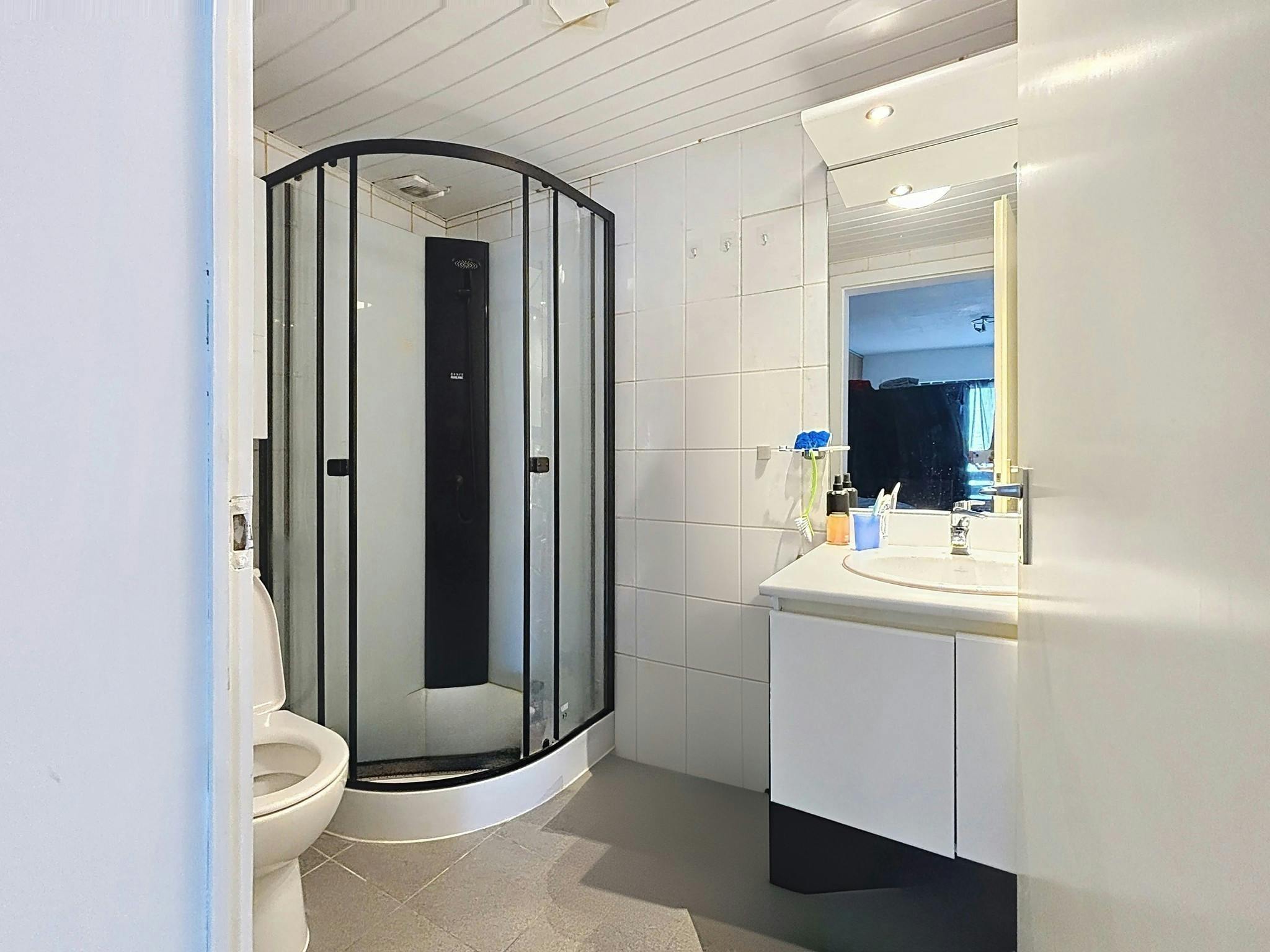 Centraal gelegen studio te koop in Kortrijk!  foto 5