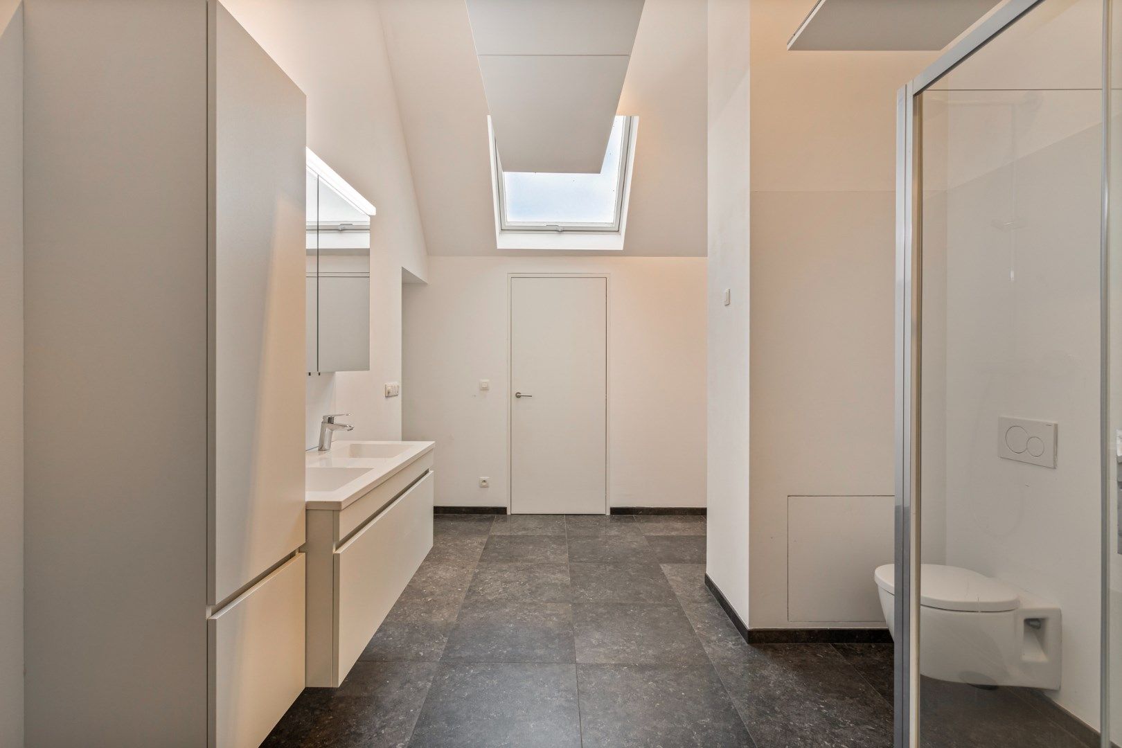 Instapklare gezinswoning met 4 slpks en 2 badkamers in het centrum van Mol !  foto 13