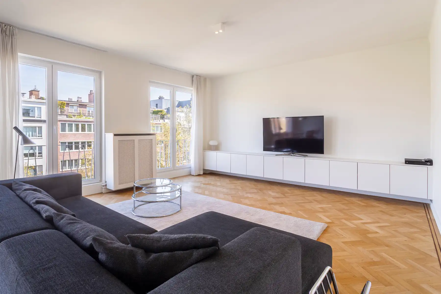 Ruim en lichtrijk appartement met terras op toplocatie! foto 5