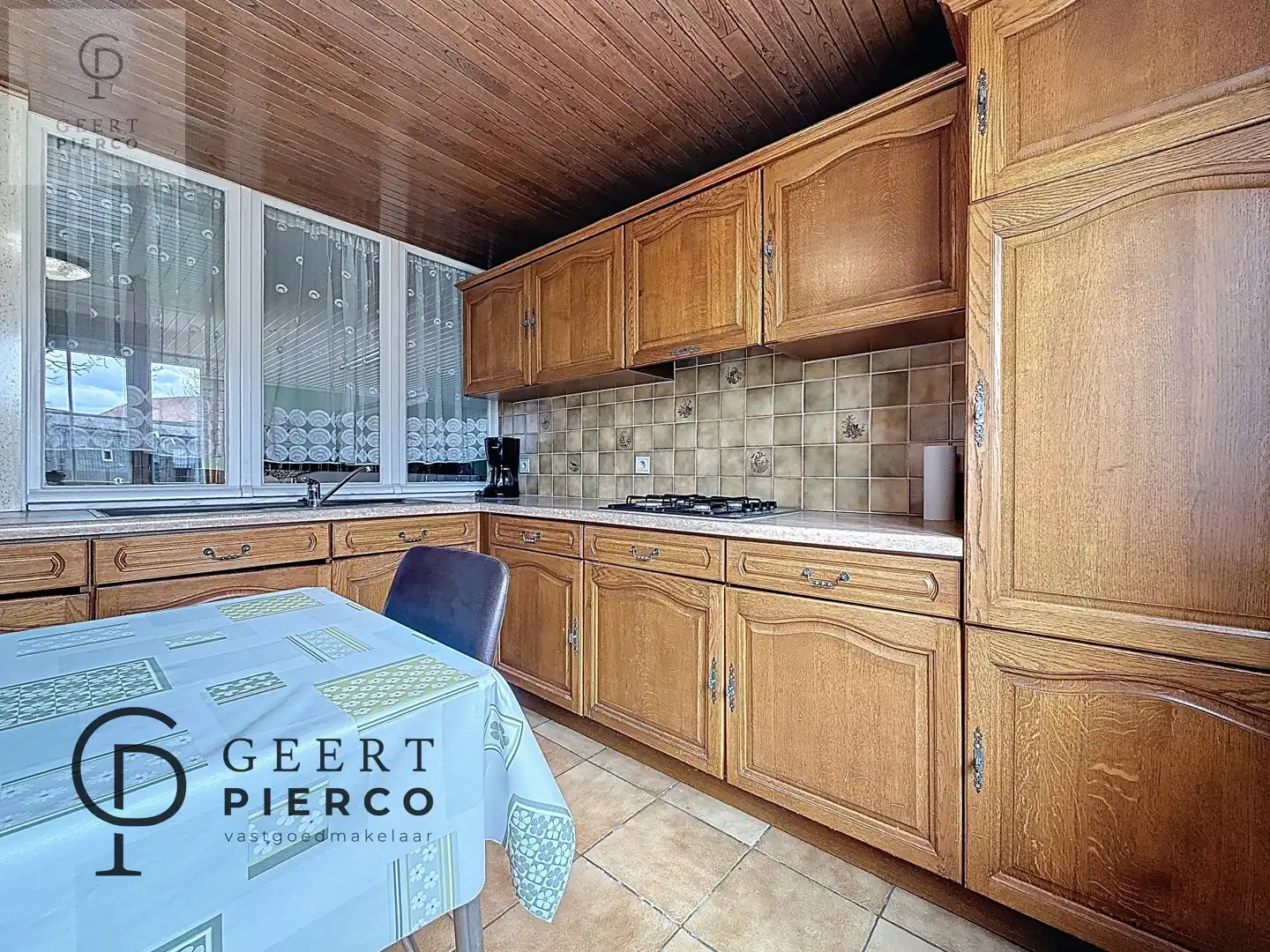 Charmante villa te Neerhespen foto 13