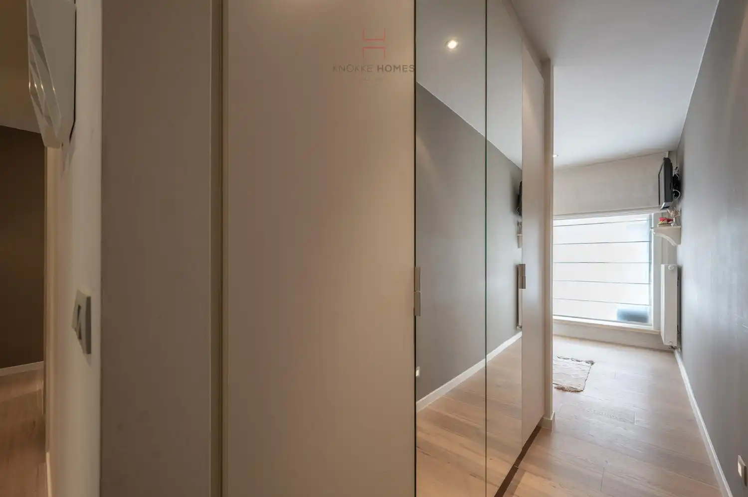 Zeer ruim en verzorgd appartement met vier slaapkamers en een praktische inpandige garage. foto 20