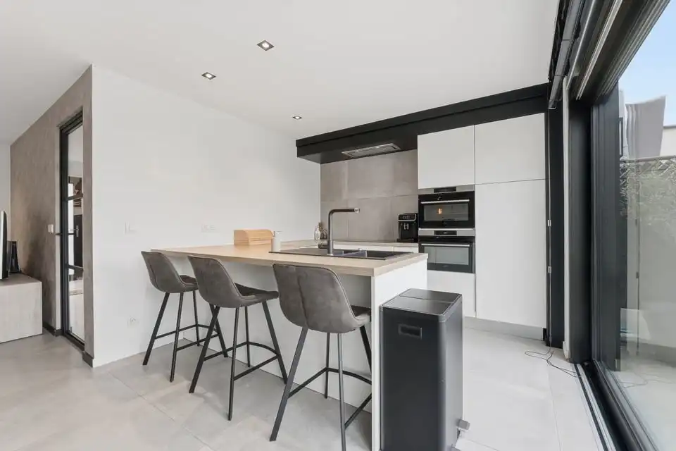 RECENTE GEZINSWONING MET 3SLPK OP CENTRALE LOCATIE TE SINT-TRUIDEN foto 12