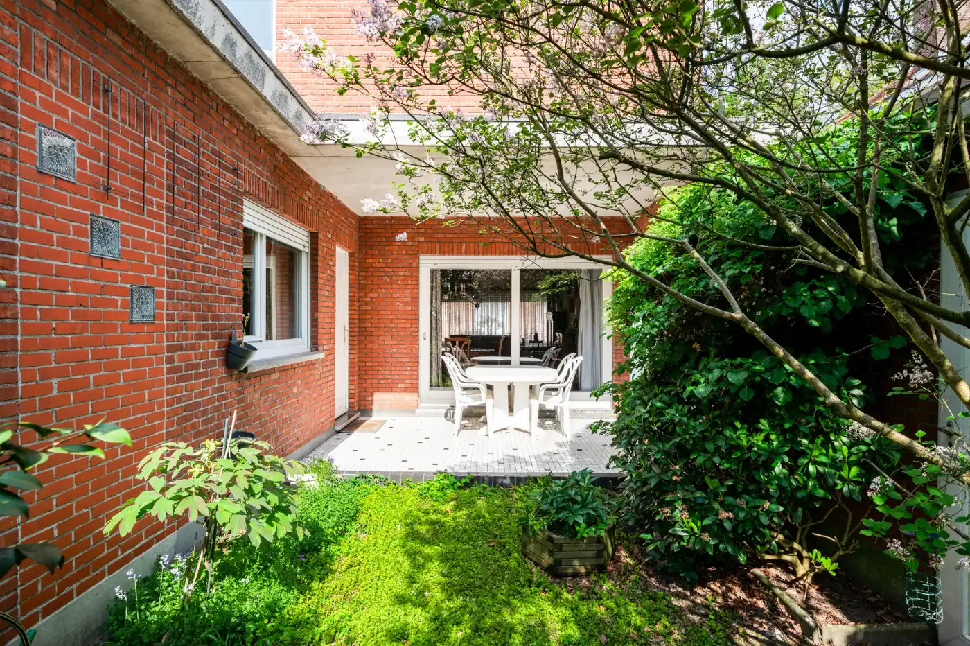Te renoveren woning met 3 slpk., garage en tuintje foto 24